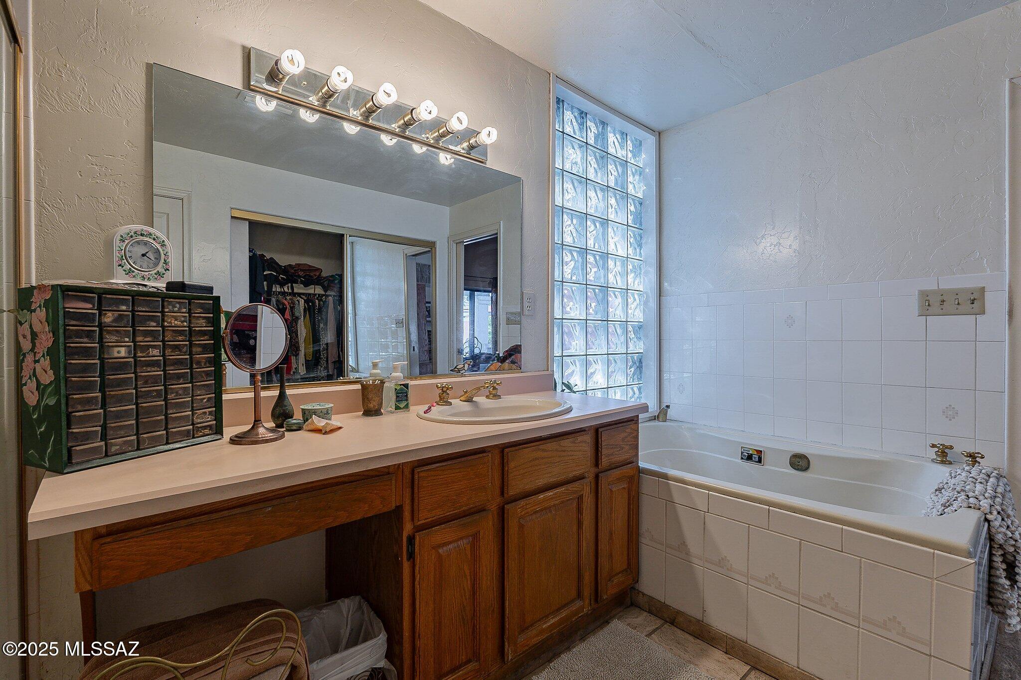 El Montevideo Estates - Residential