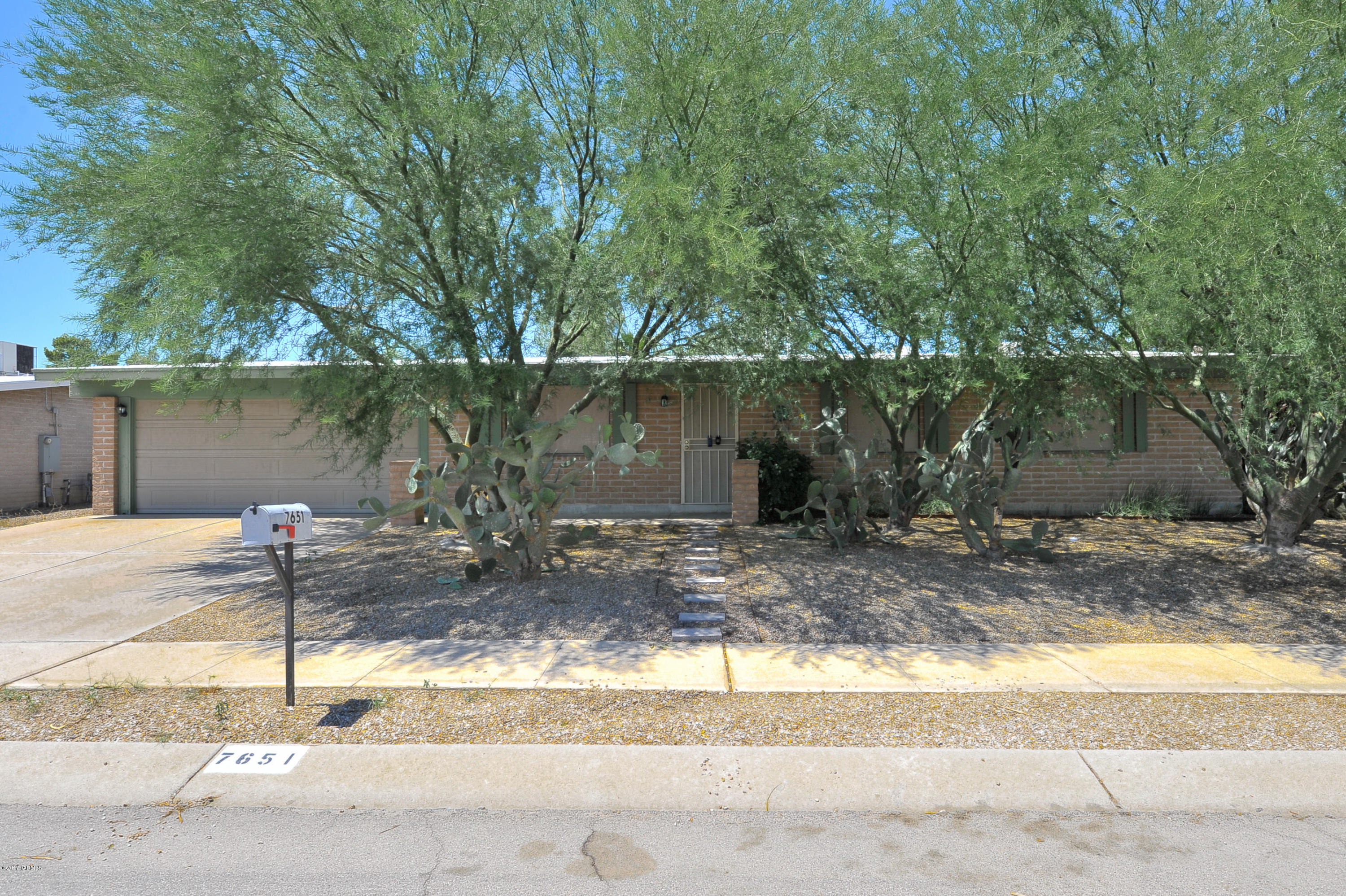 Heritage Hills II (1-221) - Residential Lease