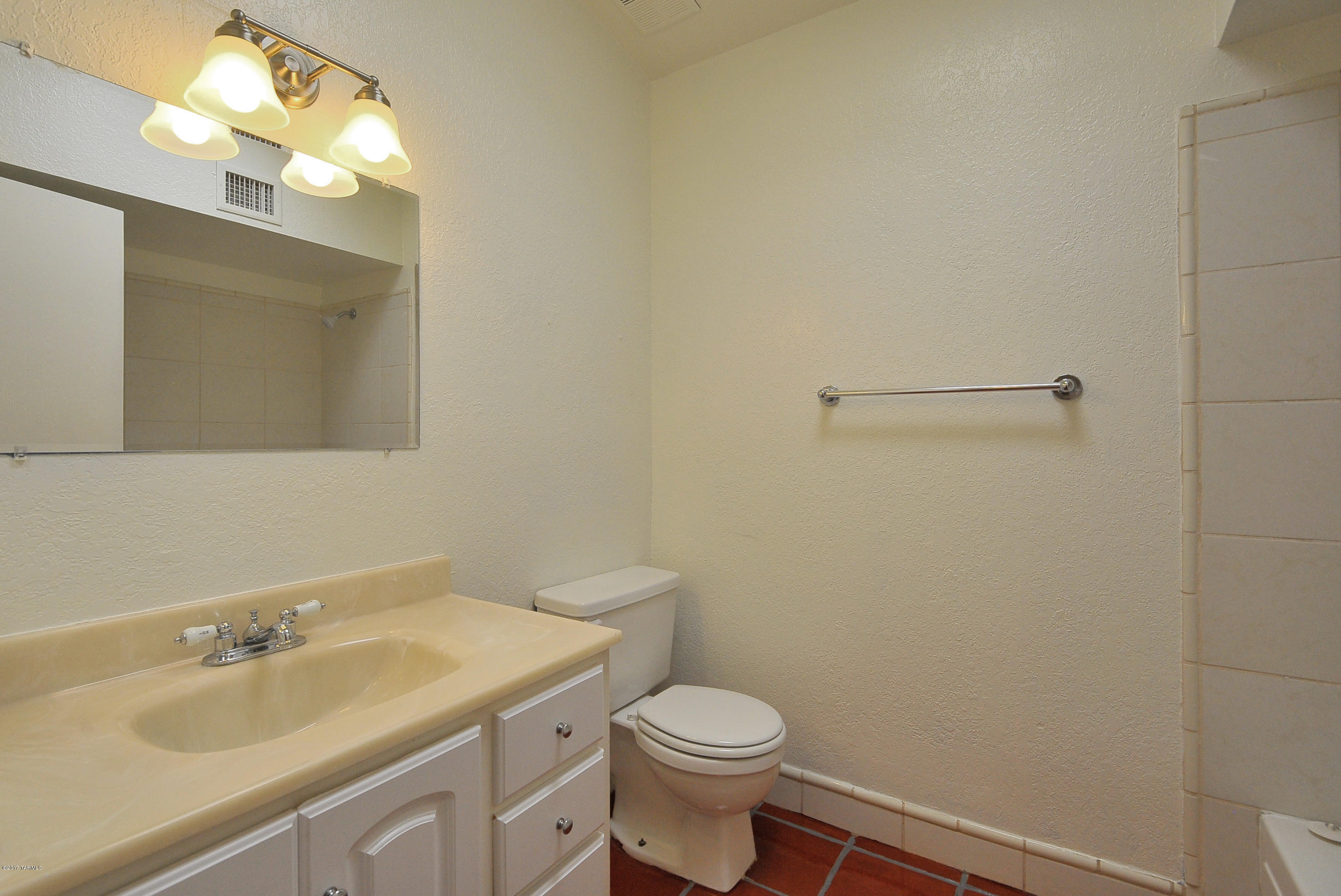 Heritage Hills II (1-221) - Residential Lease