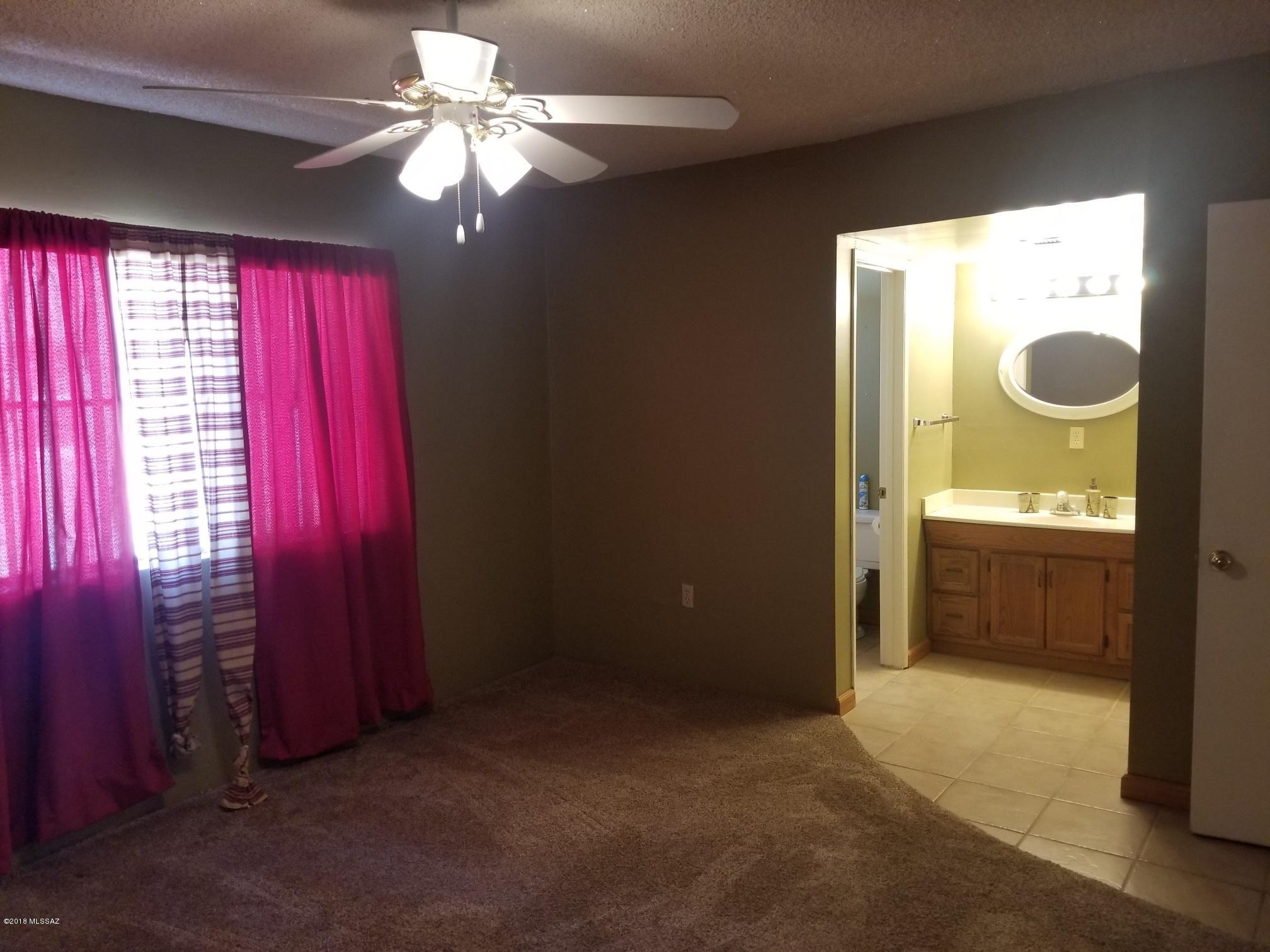 El Rio Park - Residential Lease
