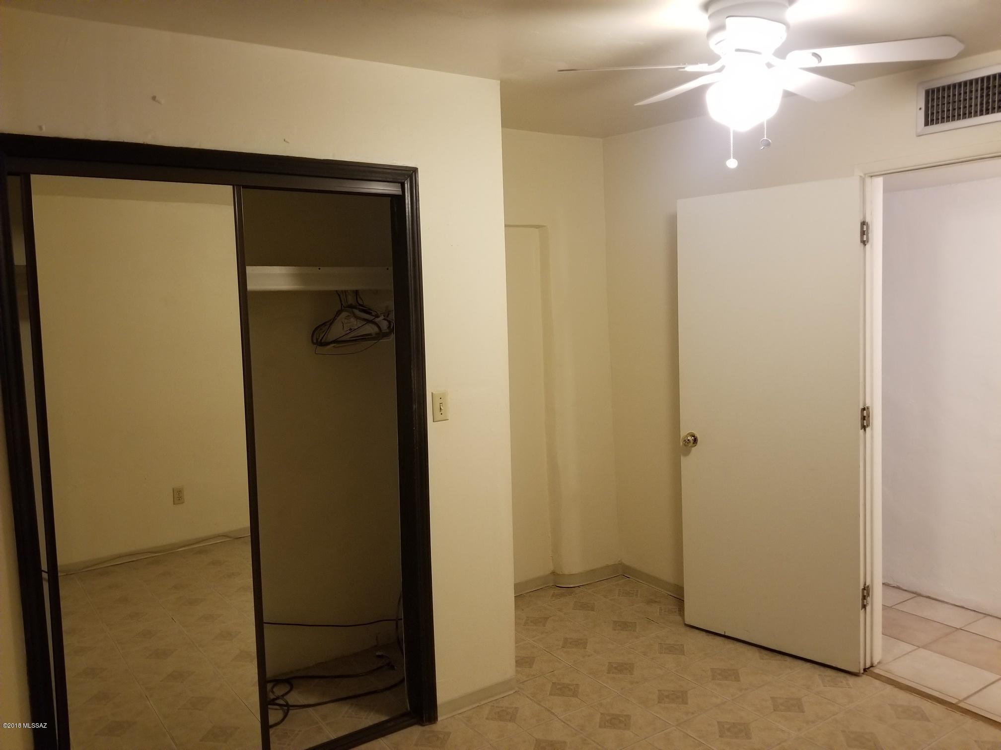 El Rio Park - Residential Lease