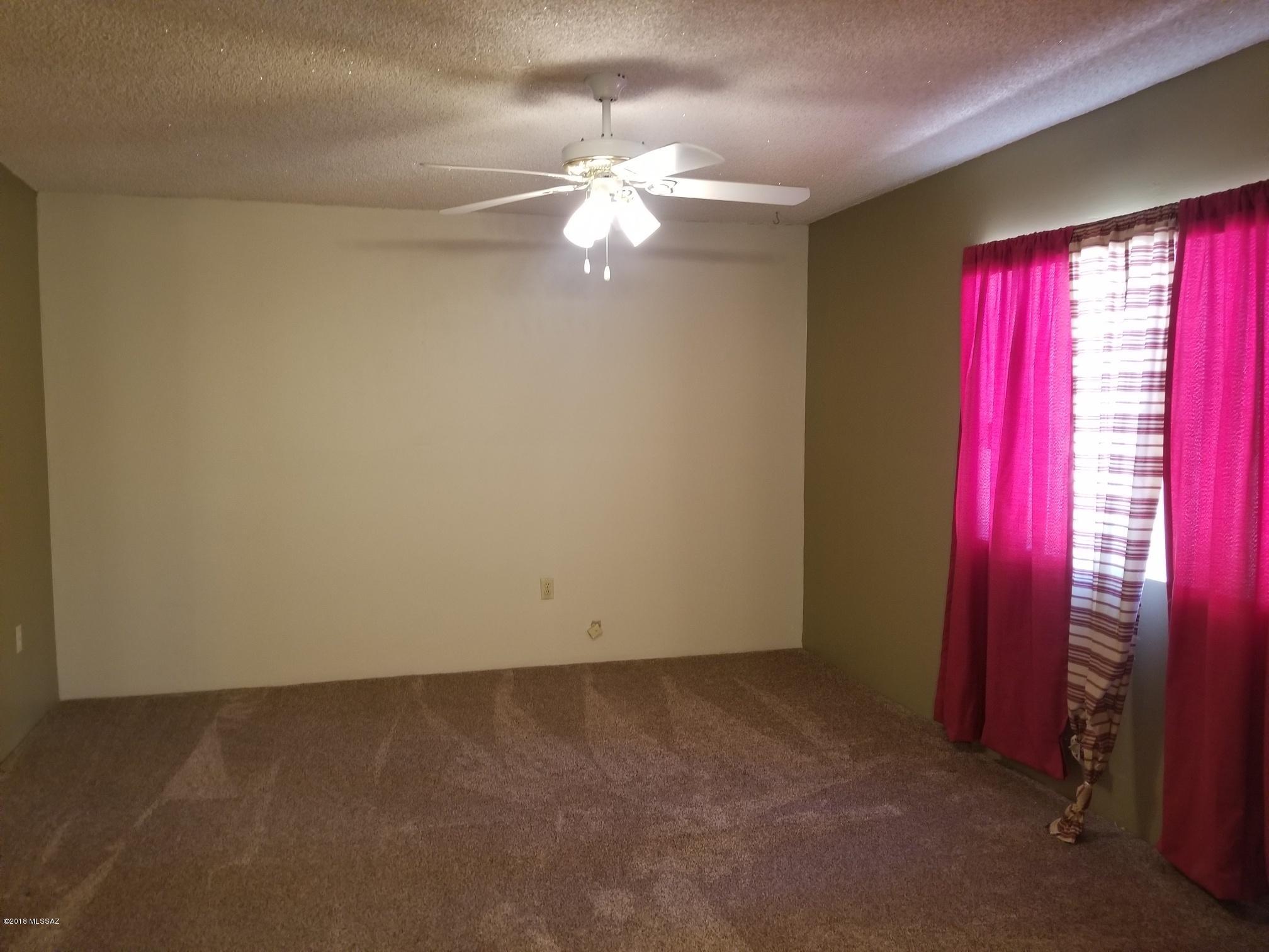 El Rio Park - Residential Lease