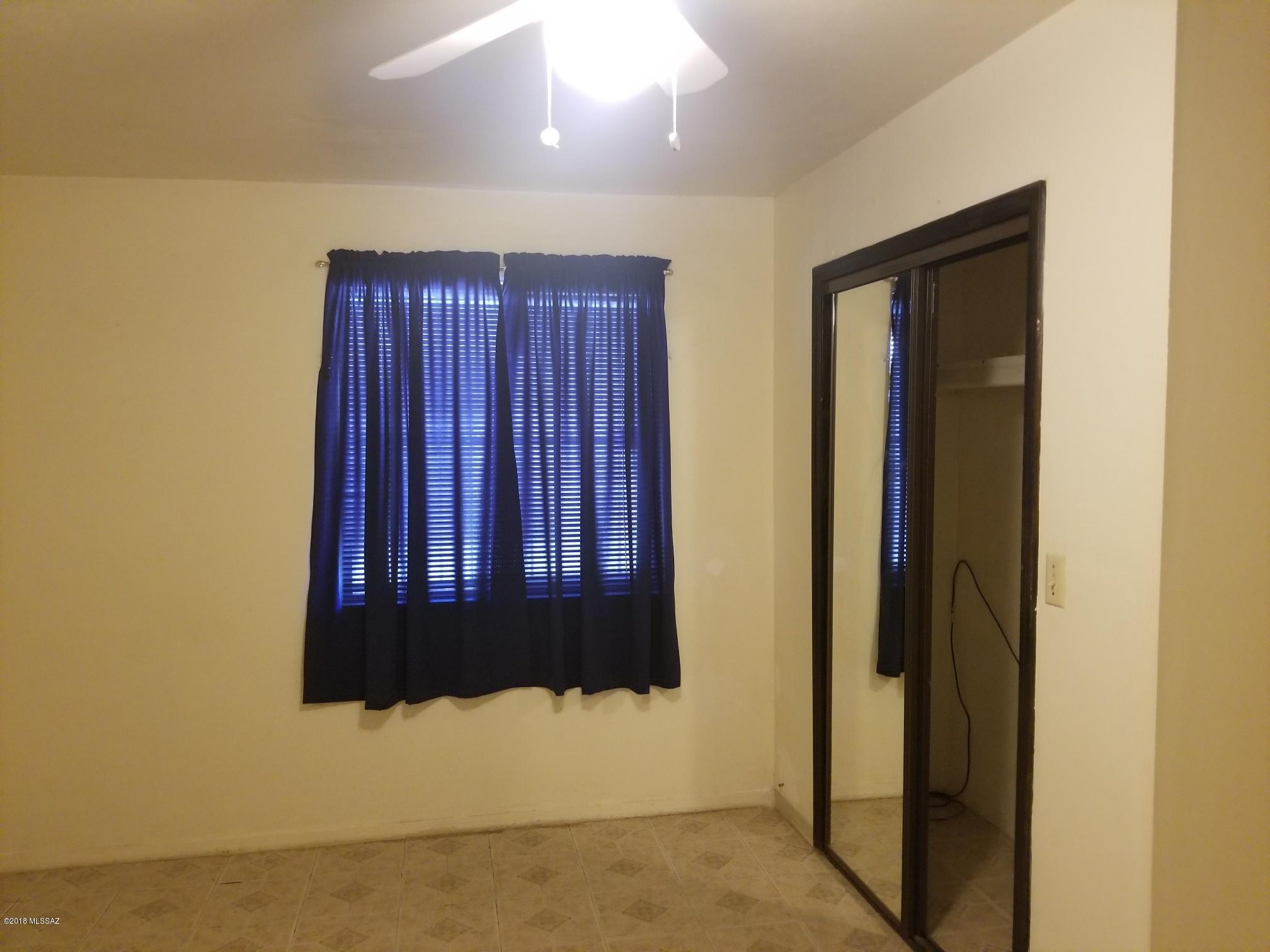 El Rio Park - Residential Lease