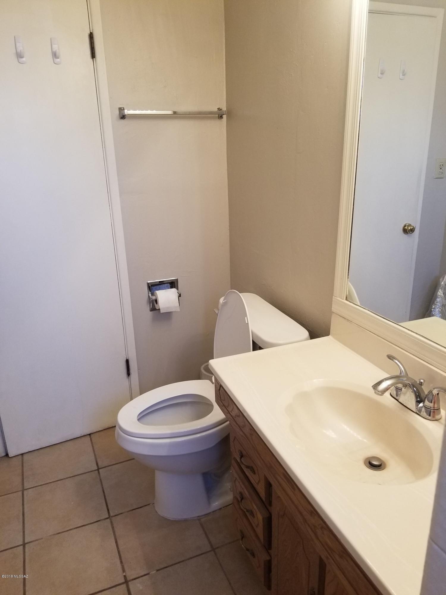 El Rio Park - Residential Lease