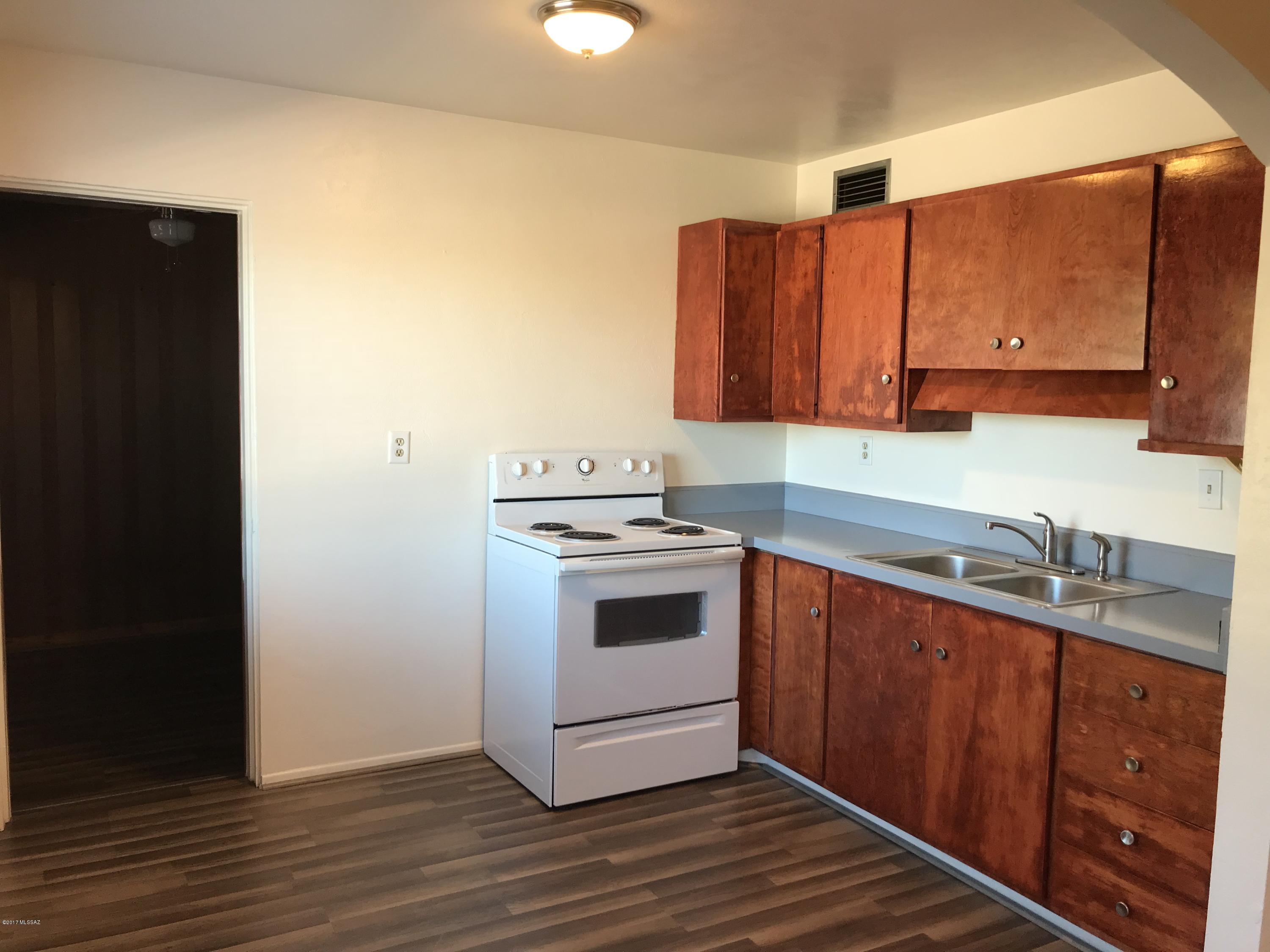 Sherwood Village Terrace (1-85) - Residential
