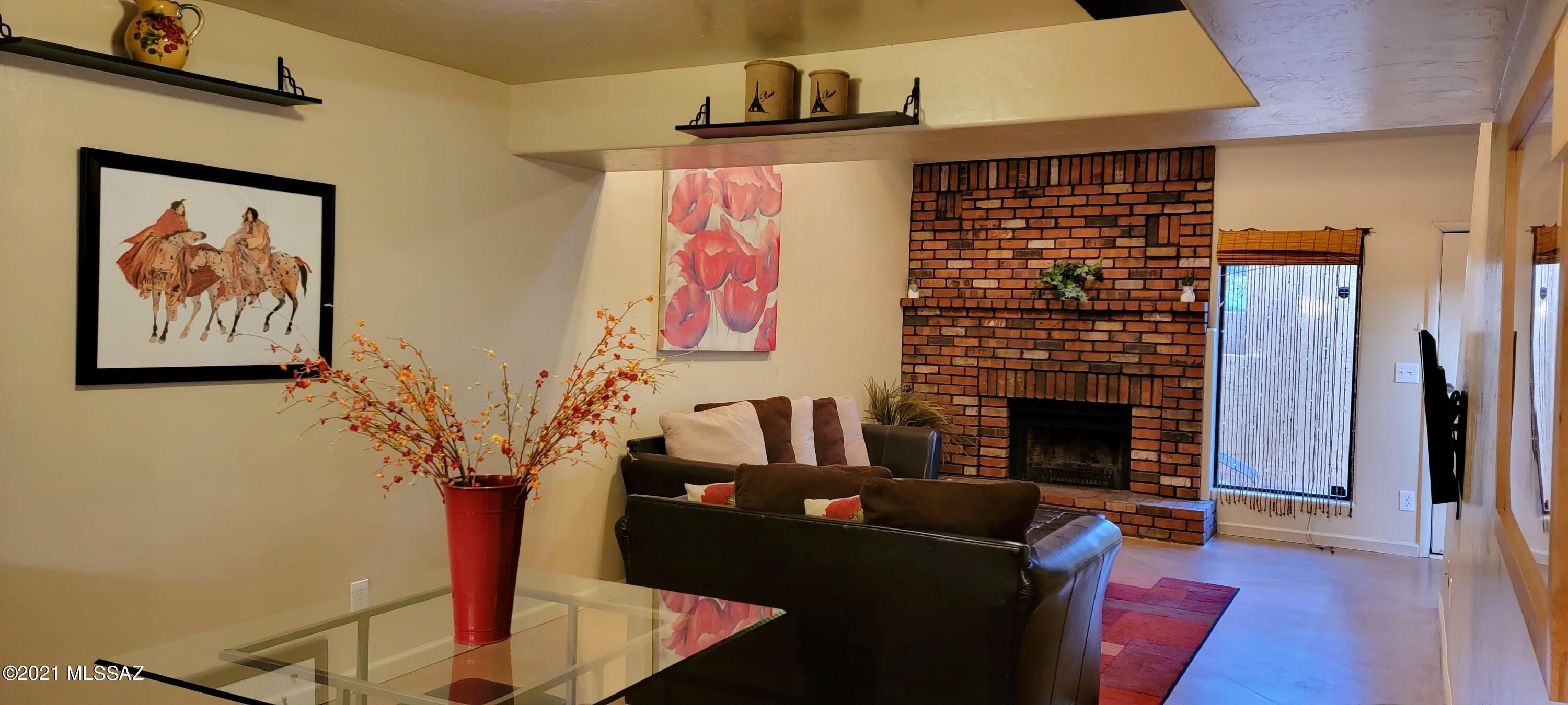 Wonderful 2 bedroom 2 bath condo conveniently located near University & Hospital . Mountain Bike path close by. Walking distance to shopping.  Can be sold with current Furniture .
Financing is not an option in this community