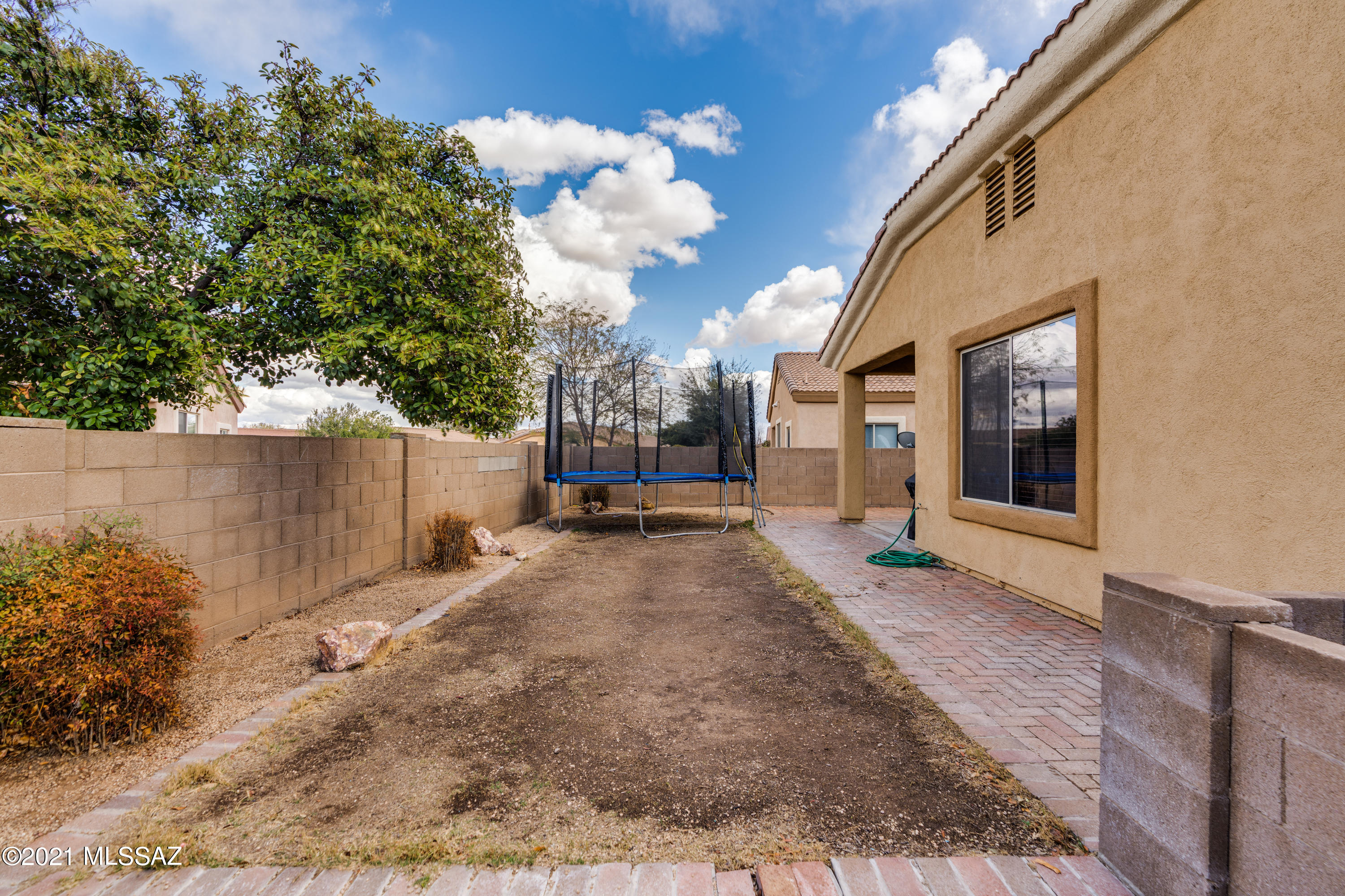 Presidio Del Flores II (1-108) - Residential