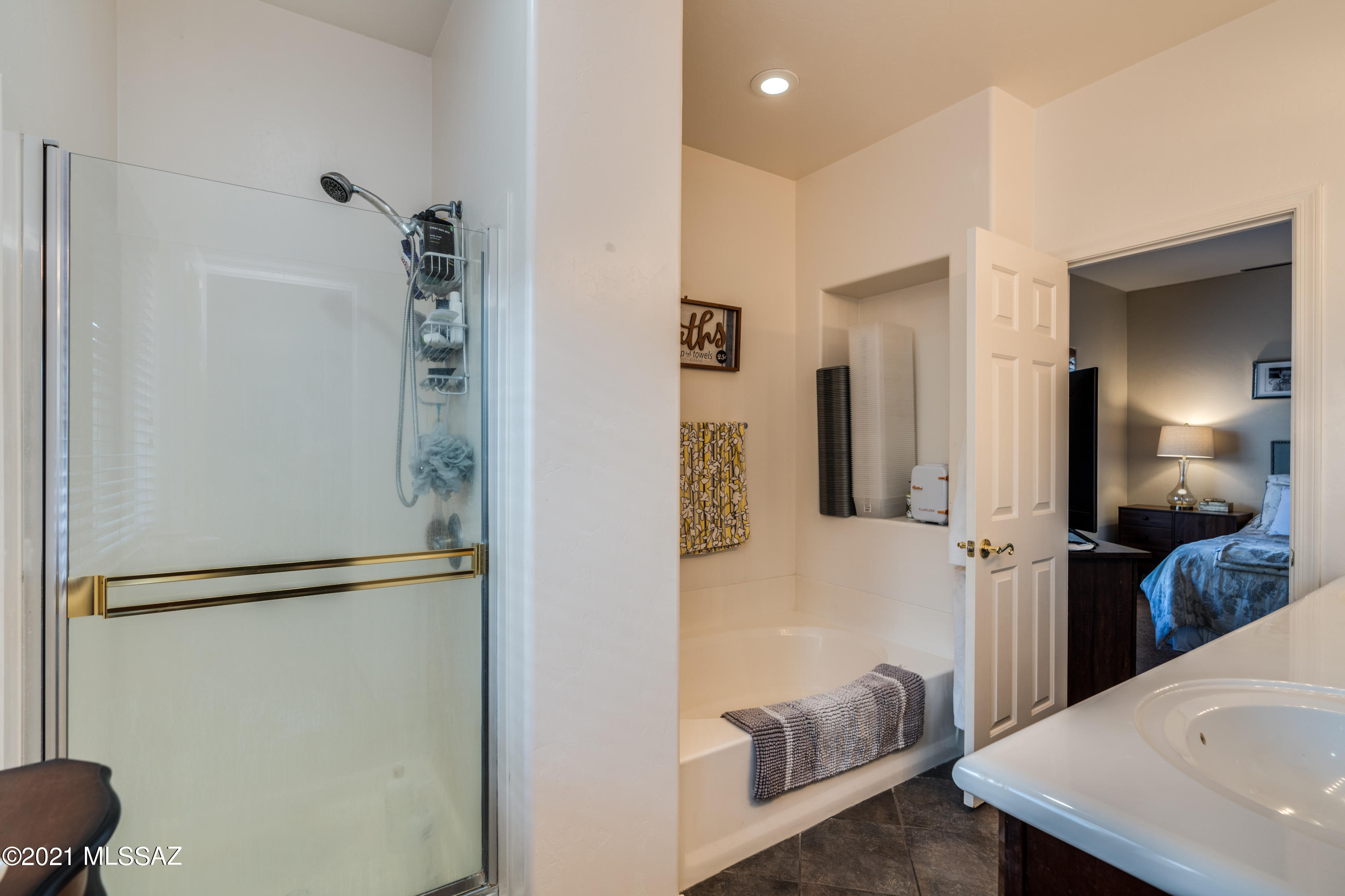 Presidio Del Flores II (1-108) - Residential