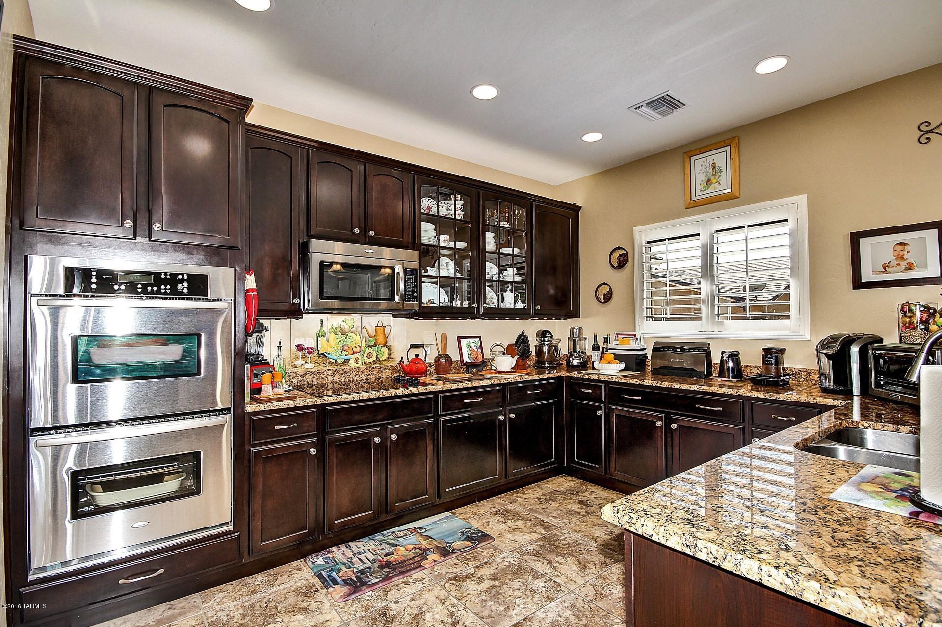 Countryside Manor (1-52) - Residential