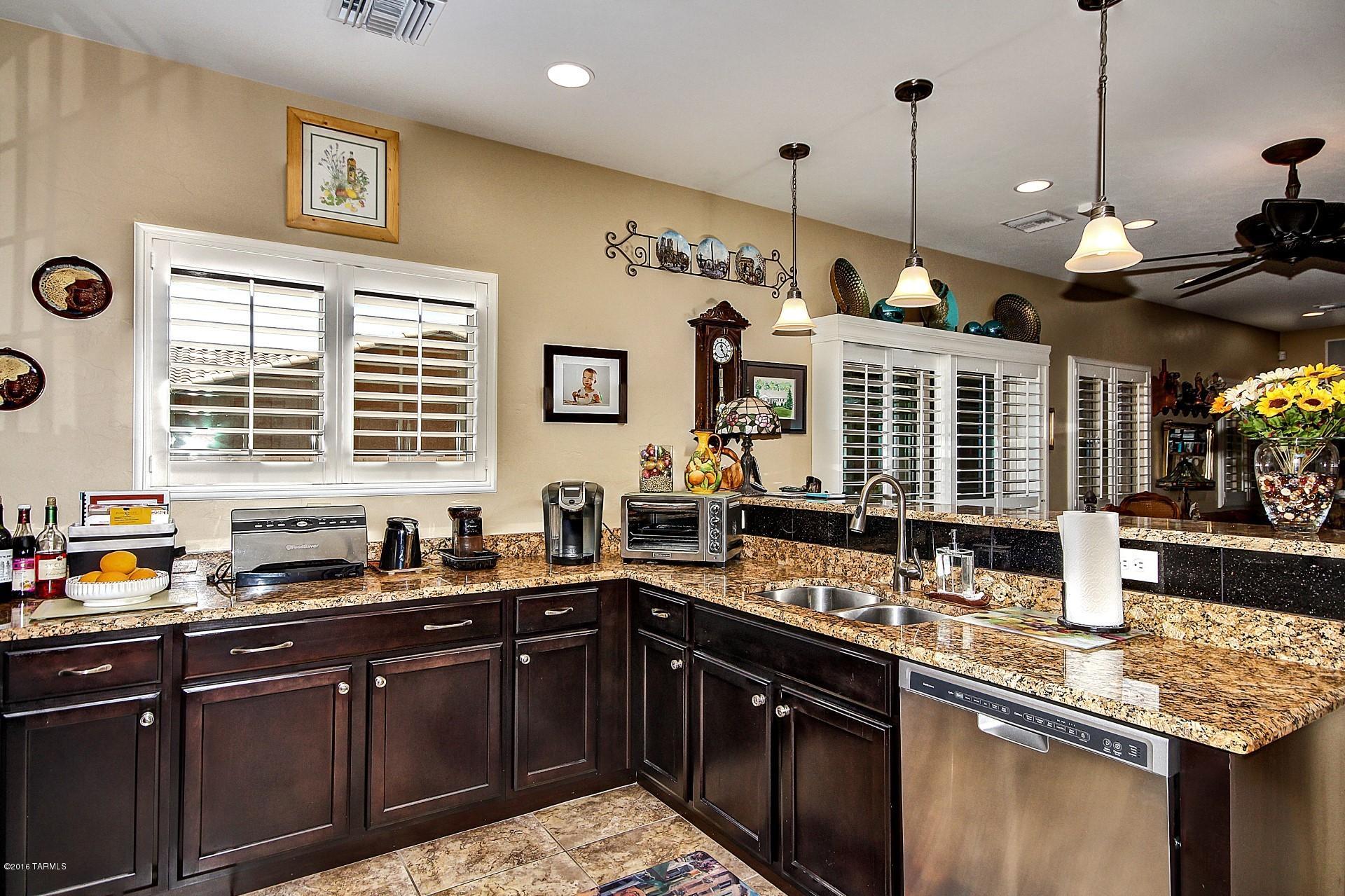 Countryside Manor (1-52) - Residential
