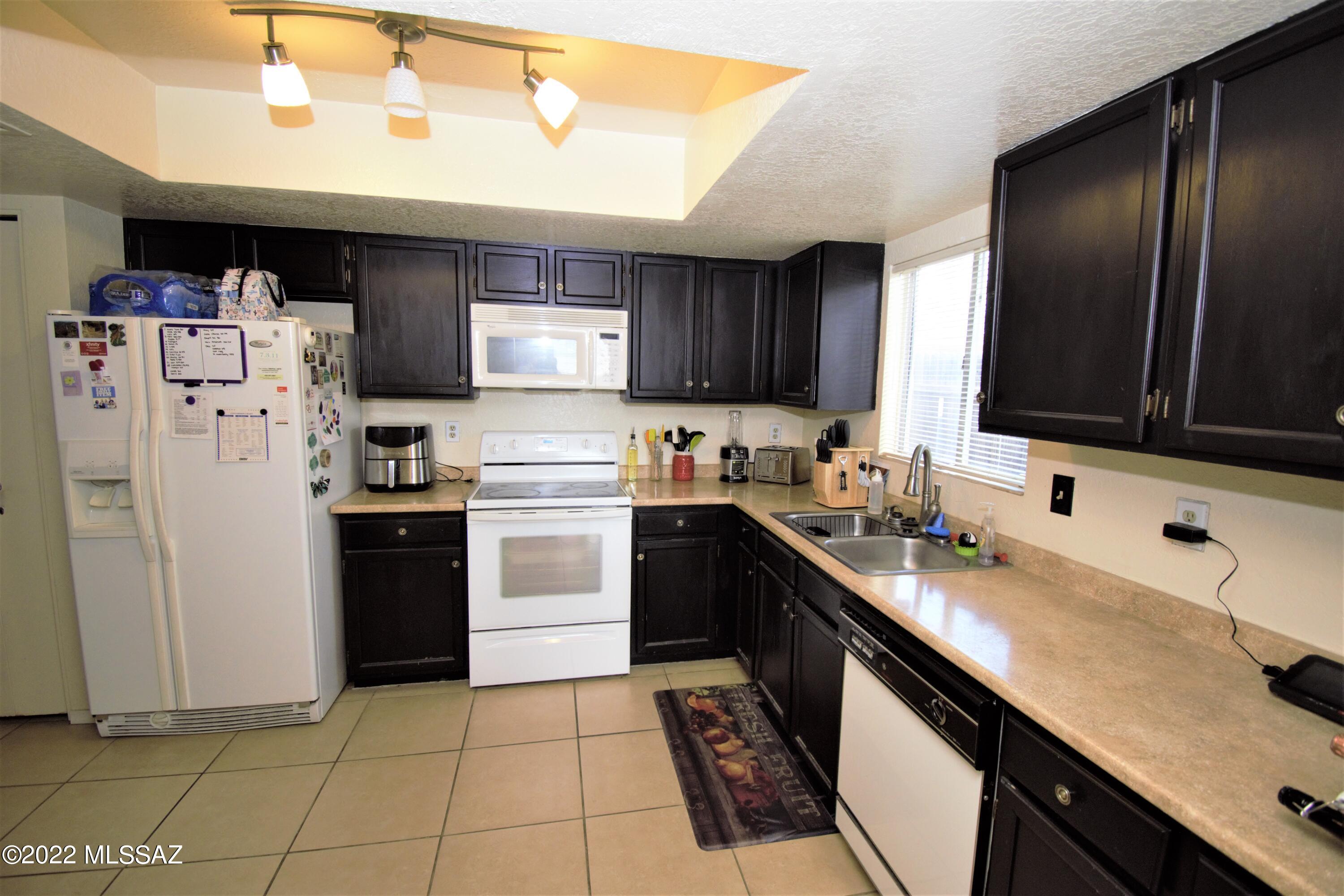 Edgebrooke Village (80-169) - Residential