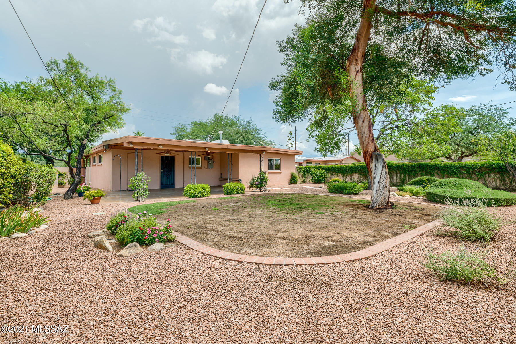 Casa Solariega - Residential