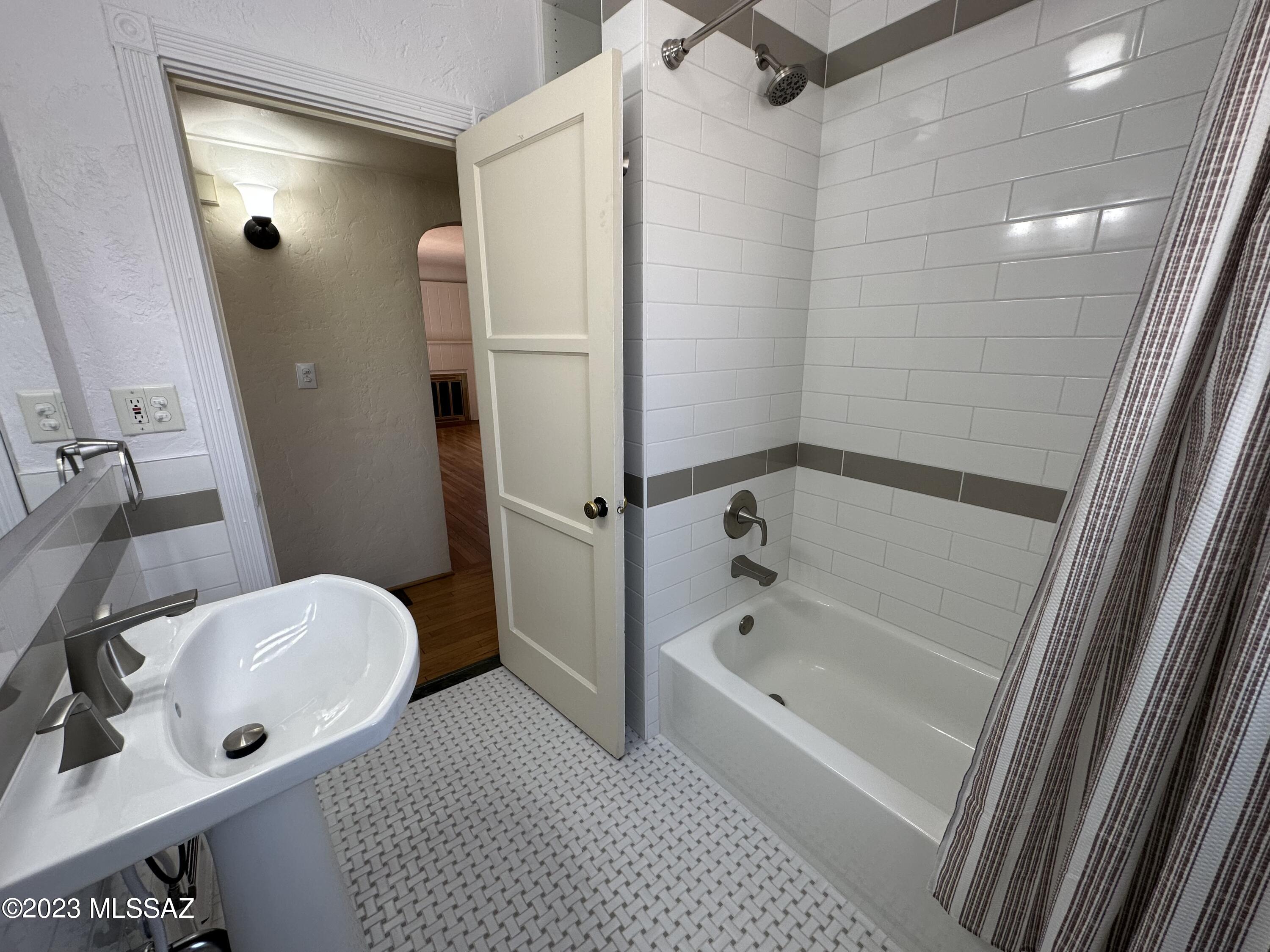 Fairmount Addition - Residential Lease