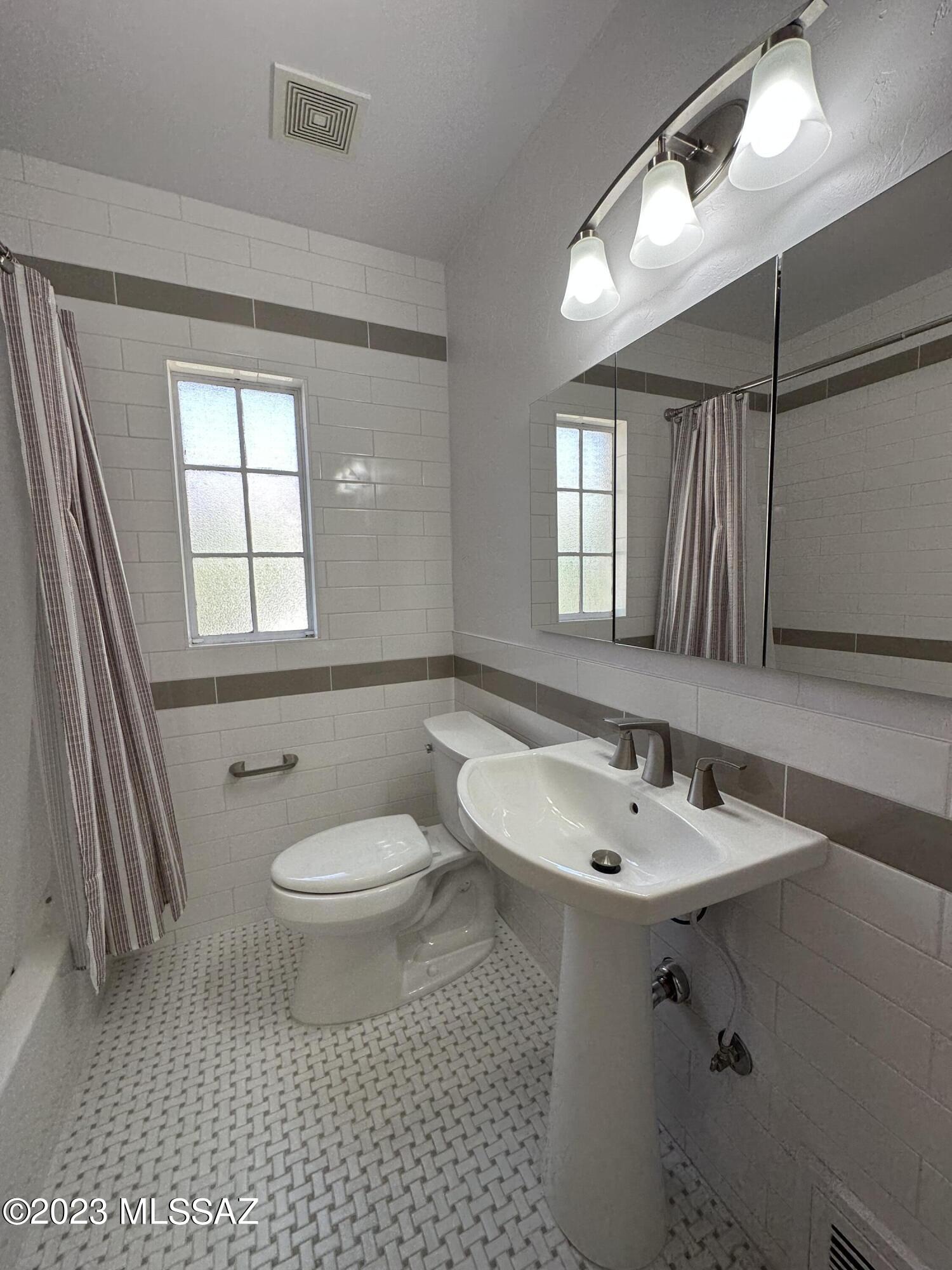 Fairmount Addition - Residential Lease