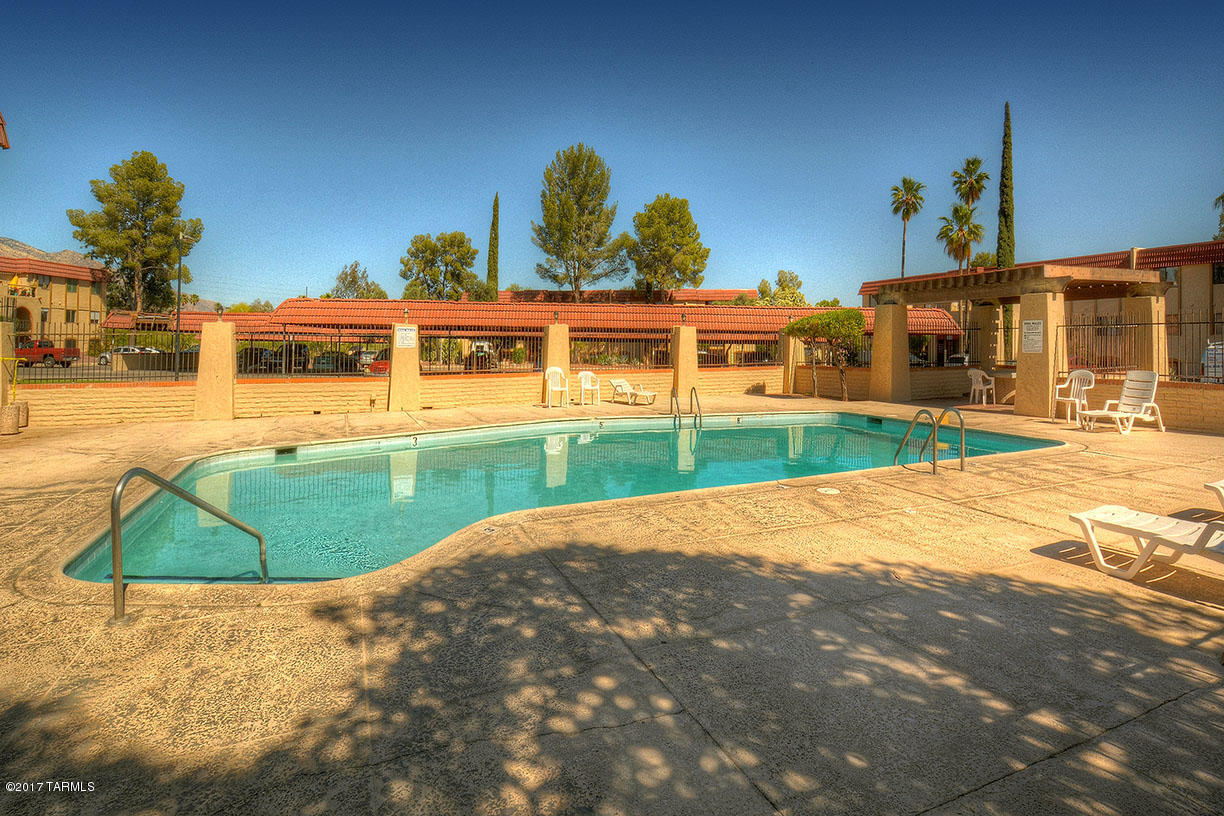 Barcelona Manor Condominiums - Residential