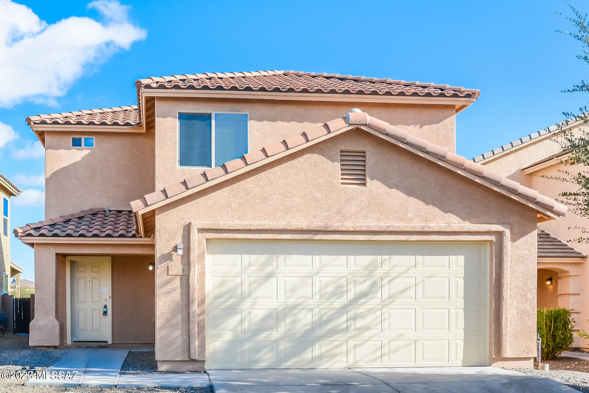 Los Arroyos Del Este Resub - Residential Lease