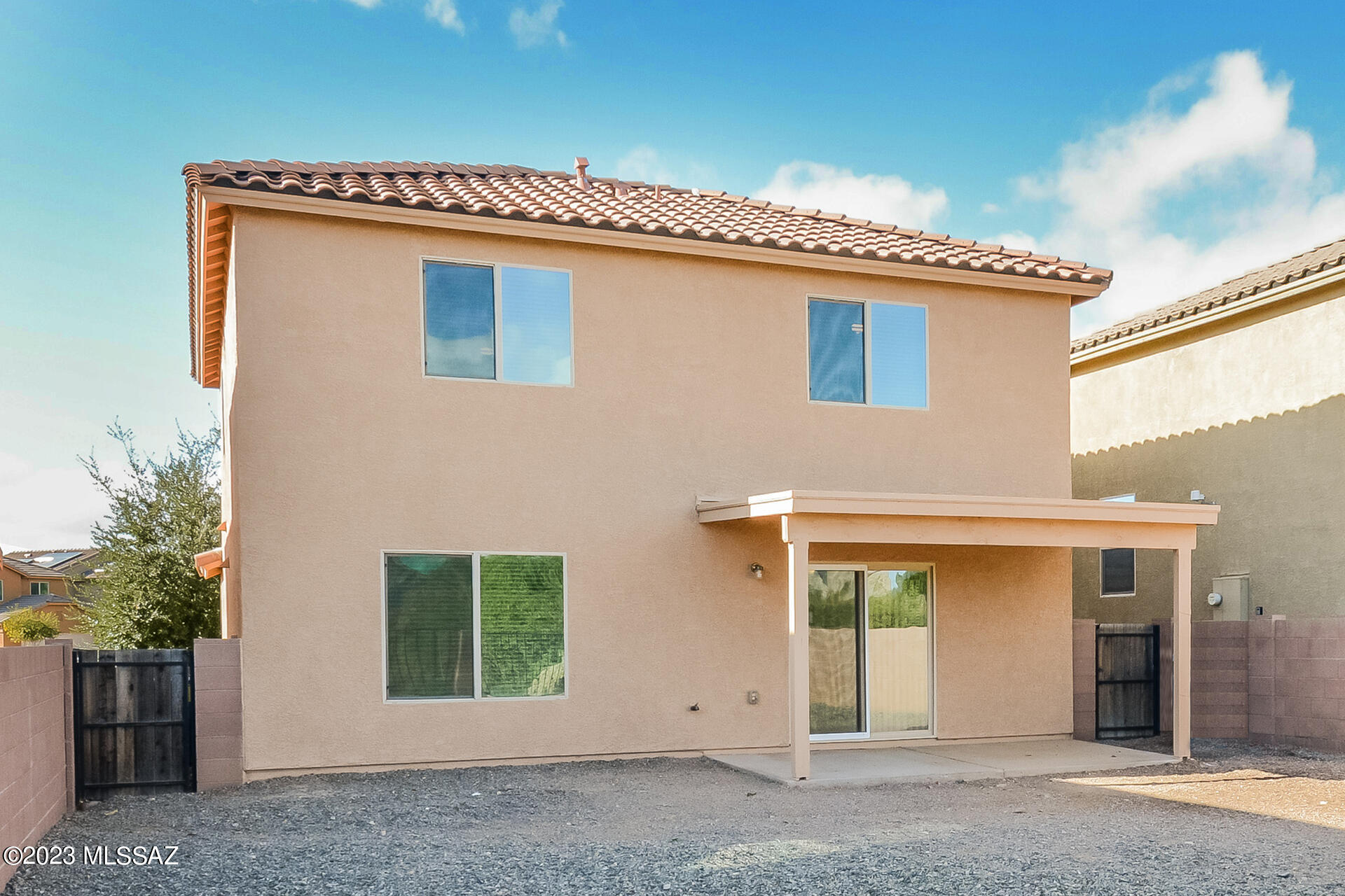 Los Arroyos Del Este Resub - Residential Lease