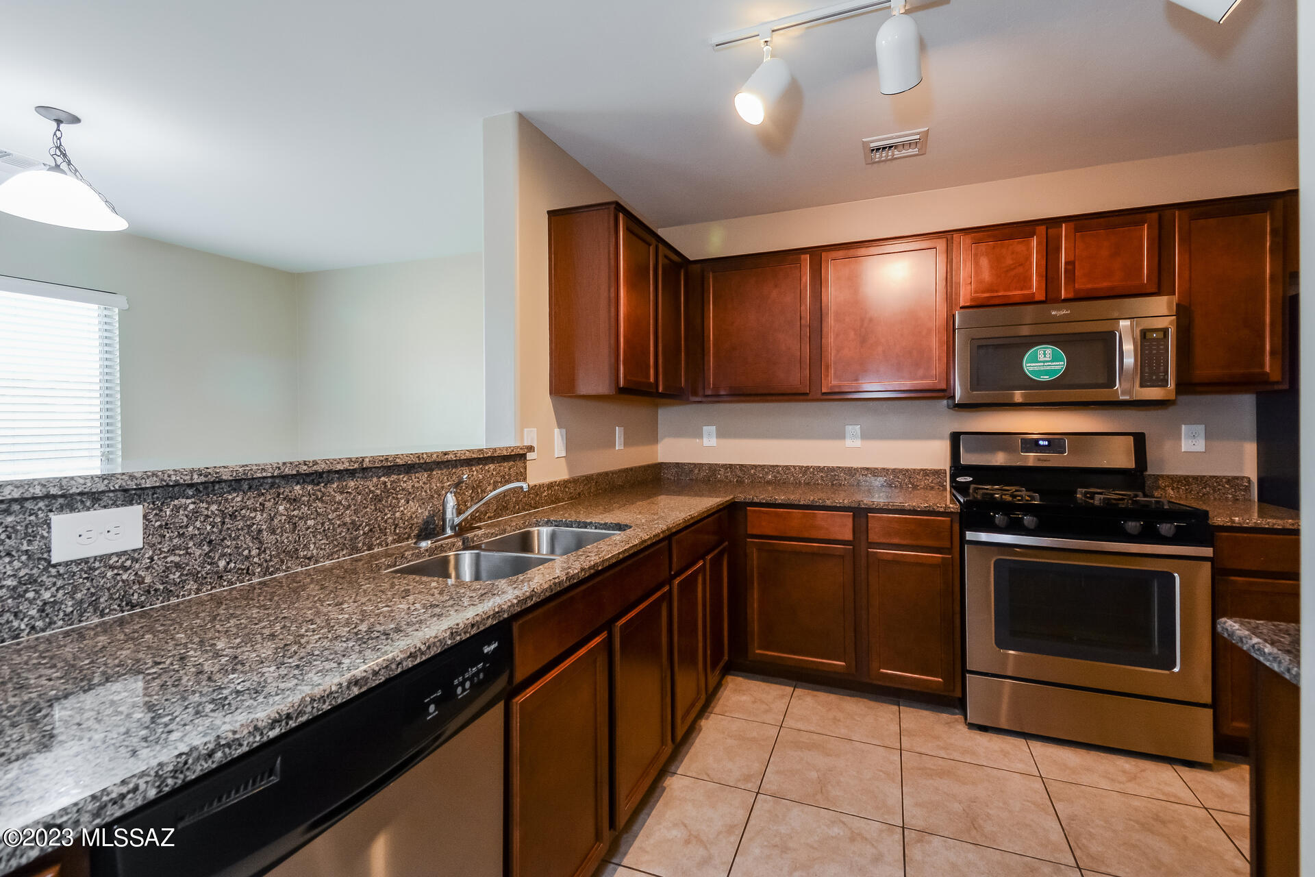 Los Arroyos Del Este Resub - Residential Lease