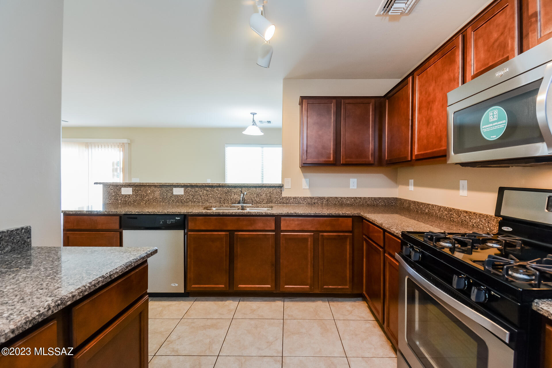 Los Arroyos Del Este Resub - Residential Lease