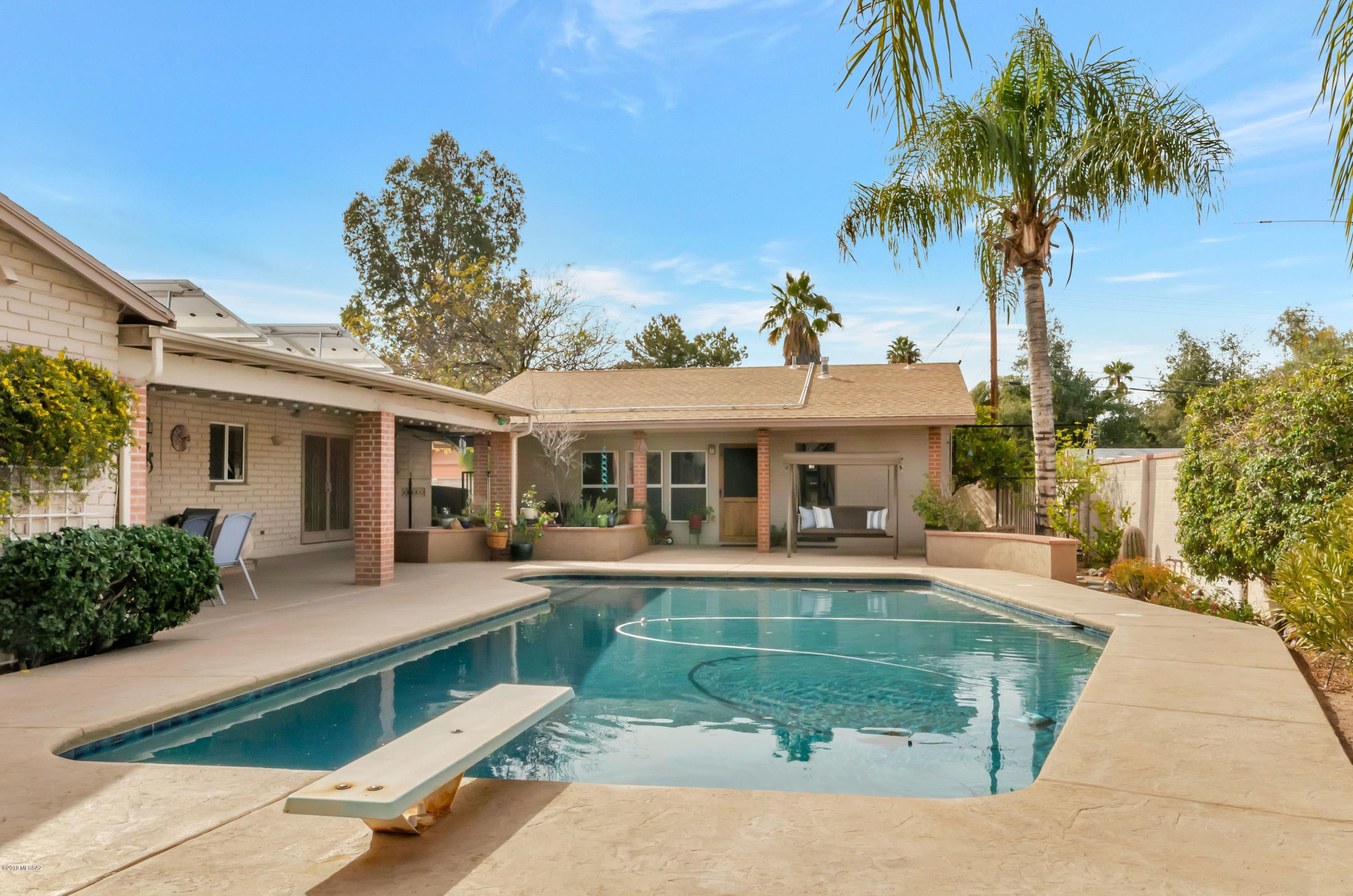 Wilshire Heights - Residential
