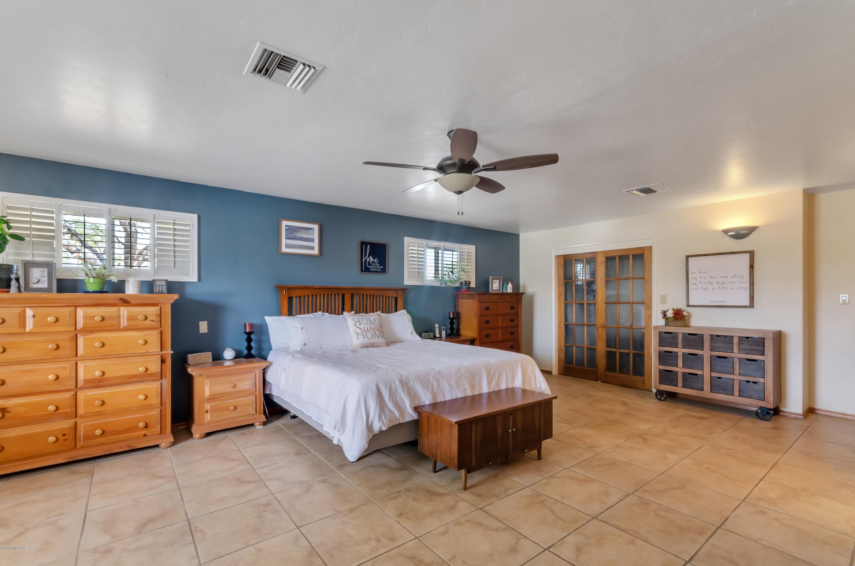 Wilshire Heights - Residential