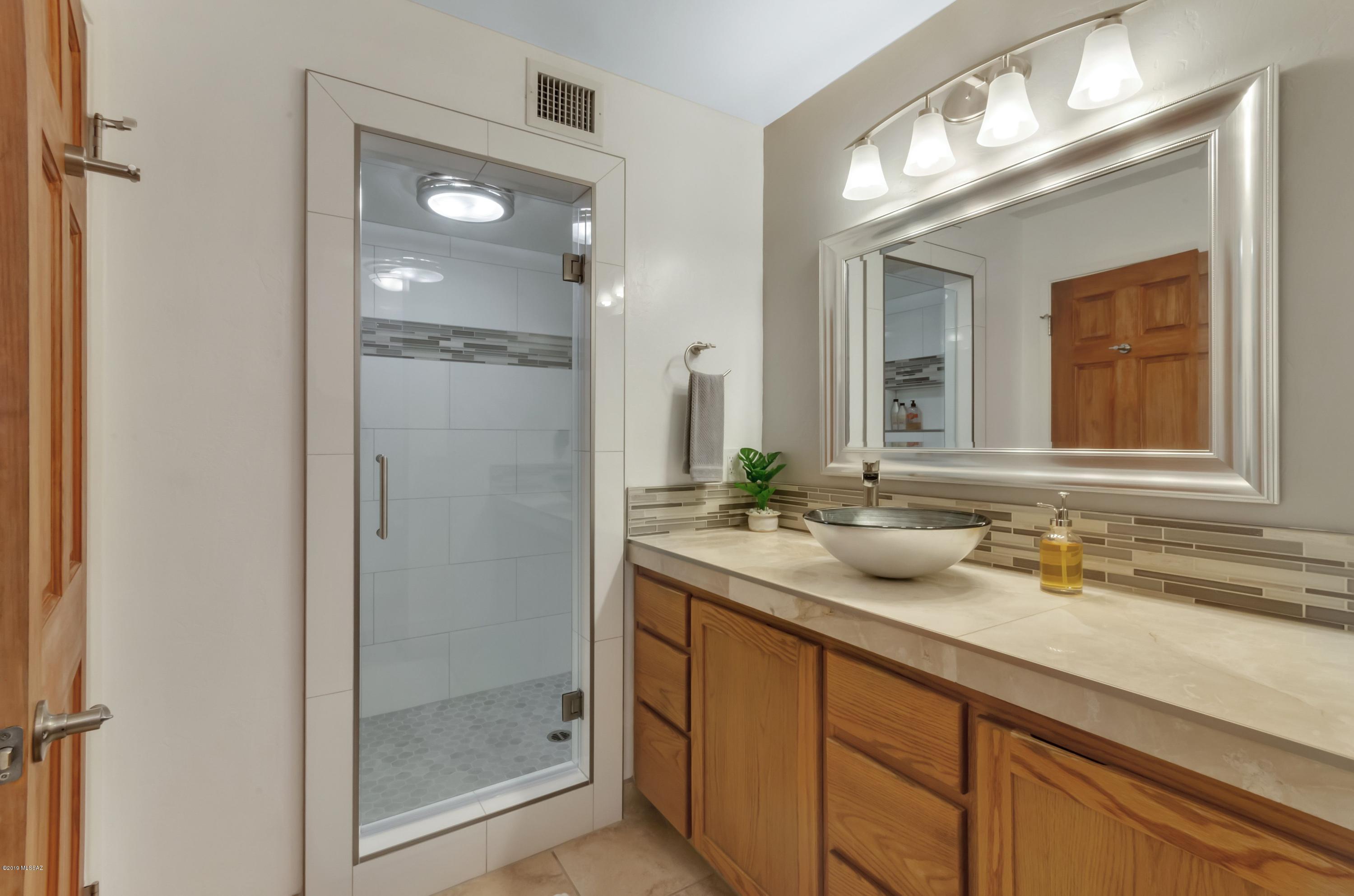 Wilshire Heights - Residential