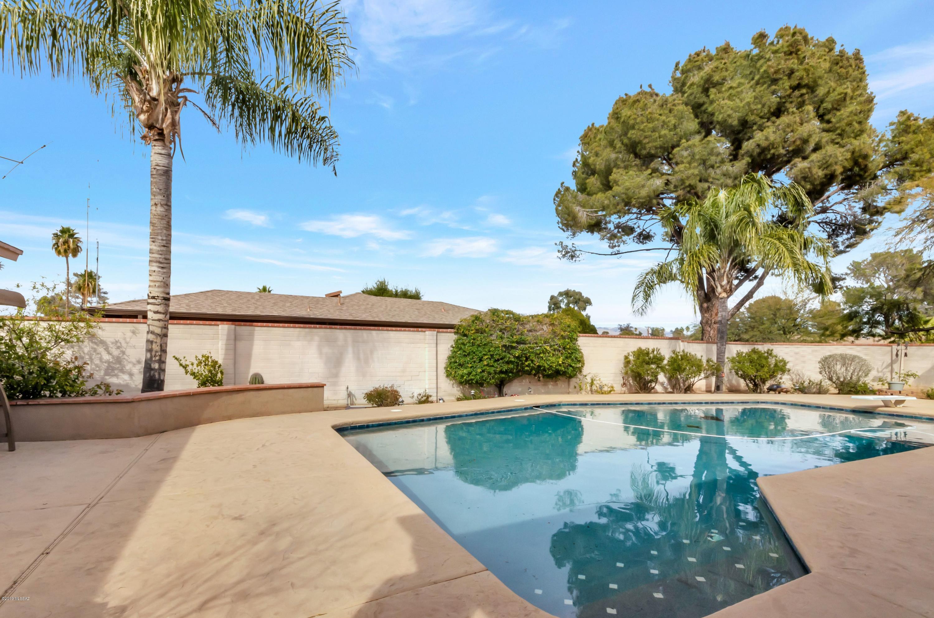 Wilshire Heights - Residential