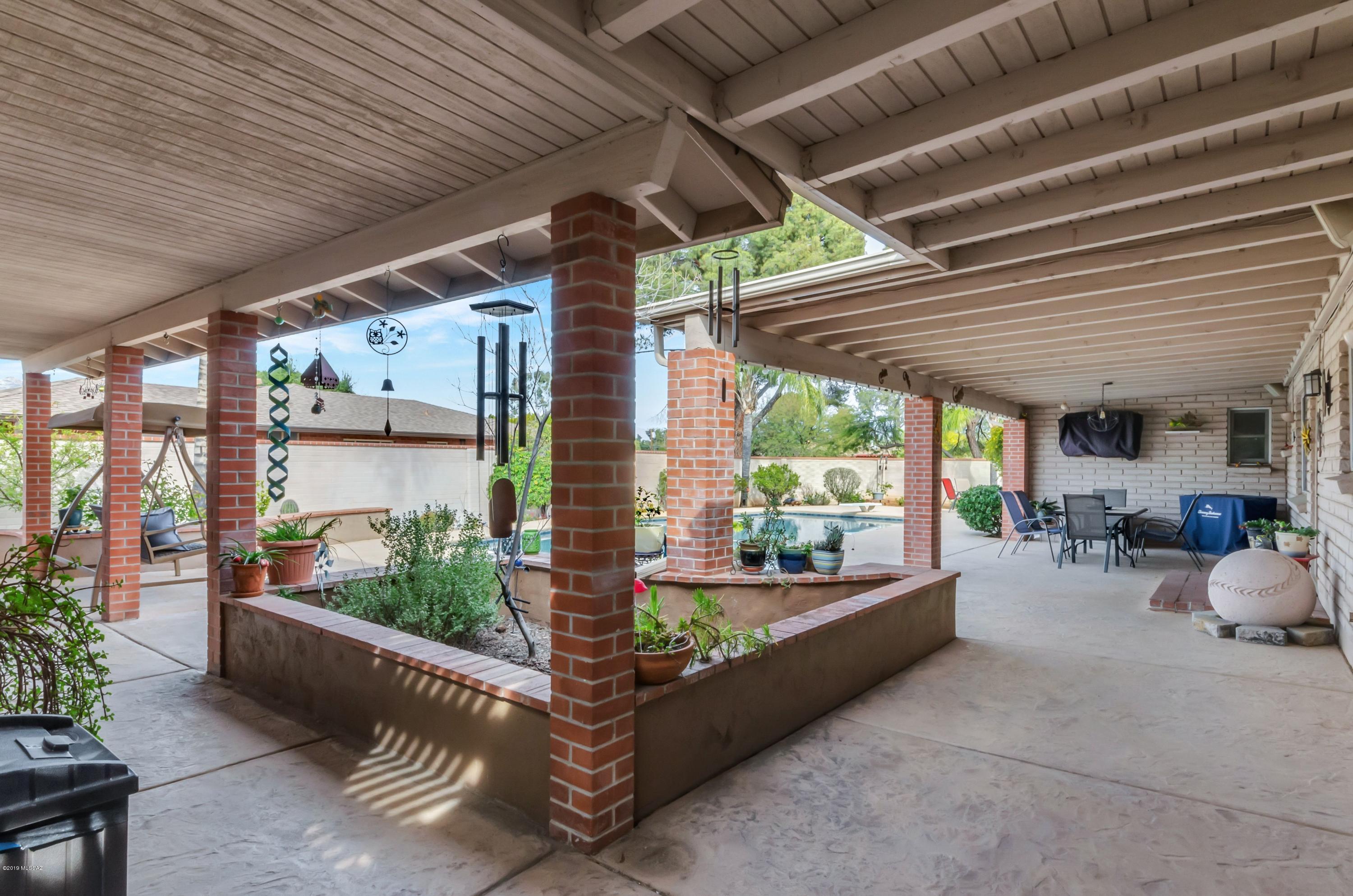 Wilshire Heights - Residential