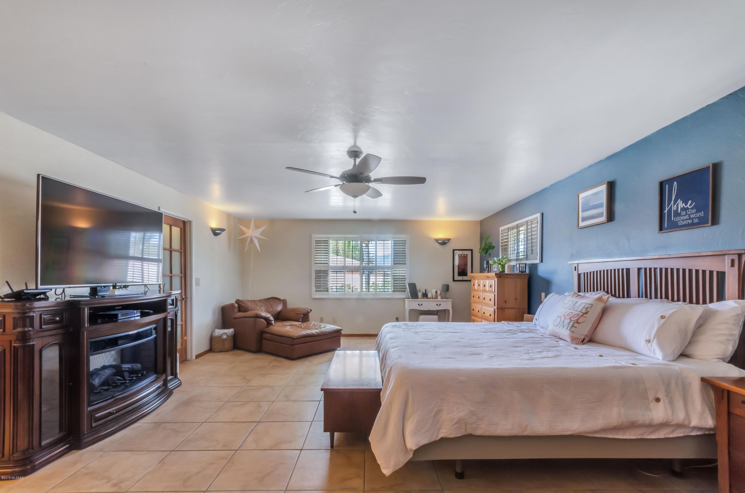Wilshire Heights - Residential