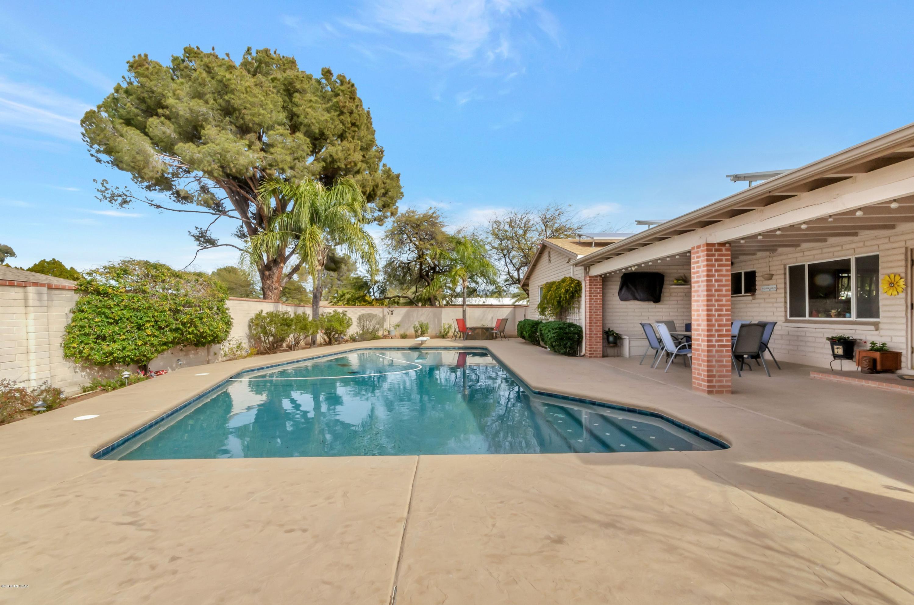 Wilshire Heights - Residential