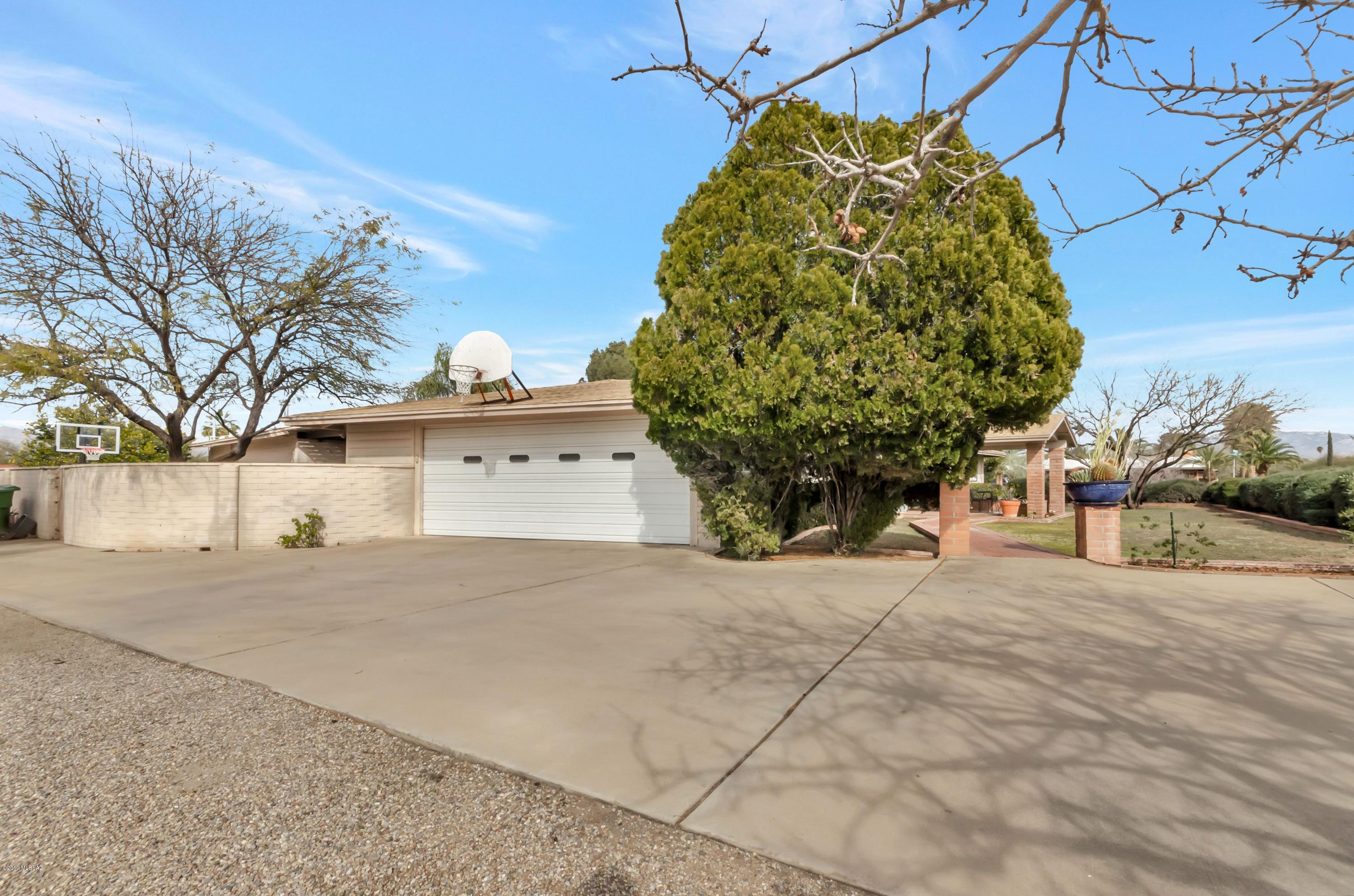 Wilshire Heights - Residential