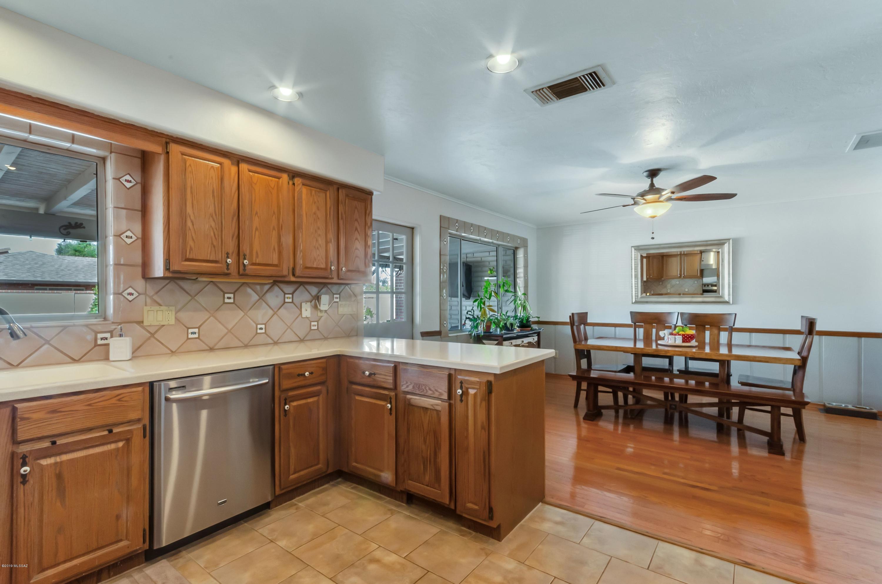 Wilshire Heights - Residential