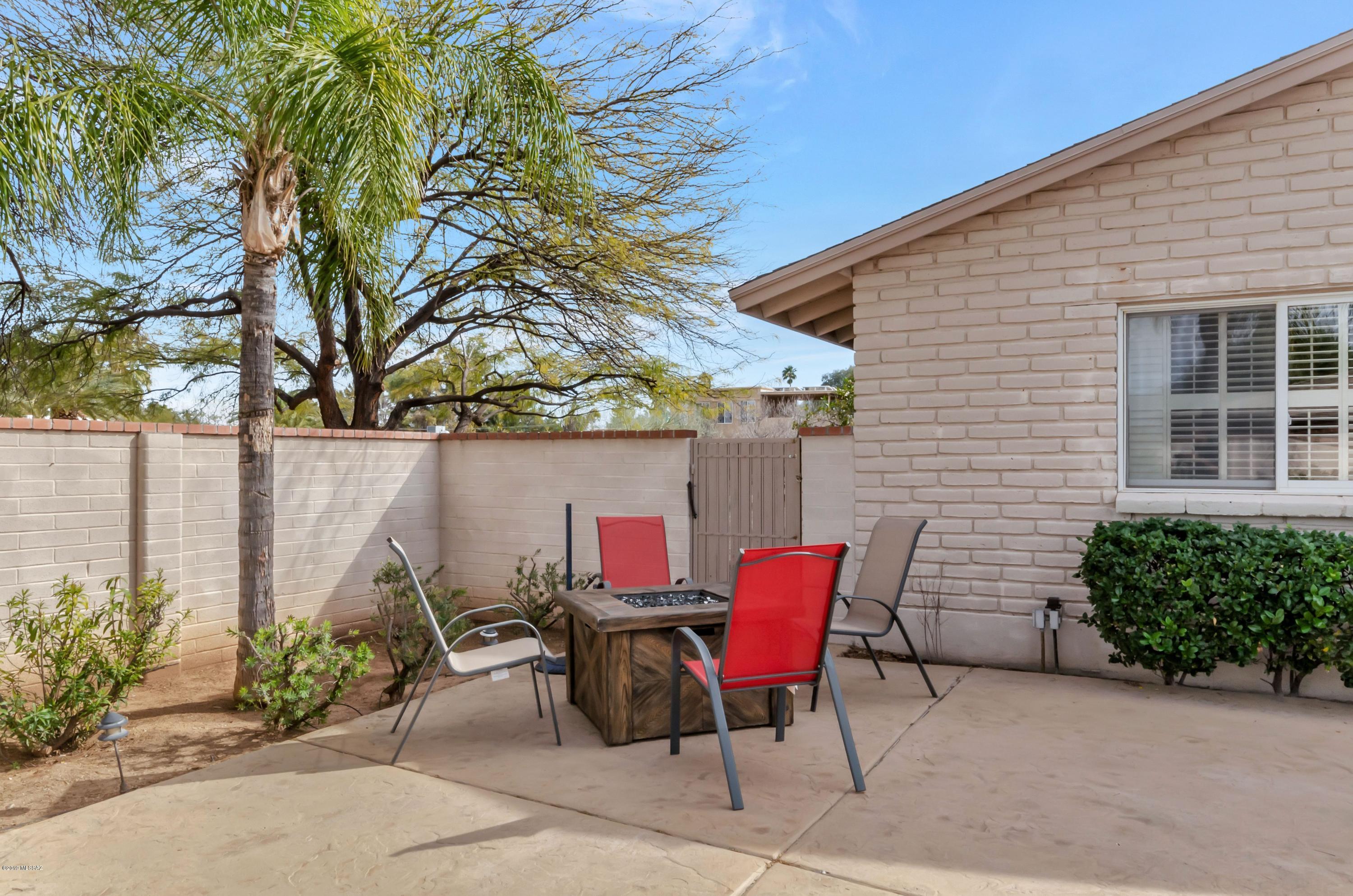 Wilshire Heights - Residential