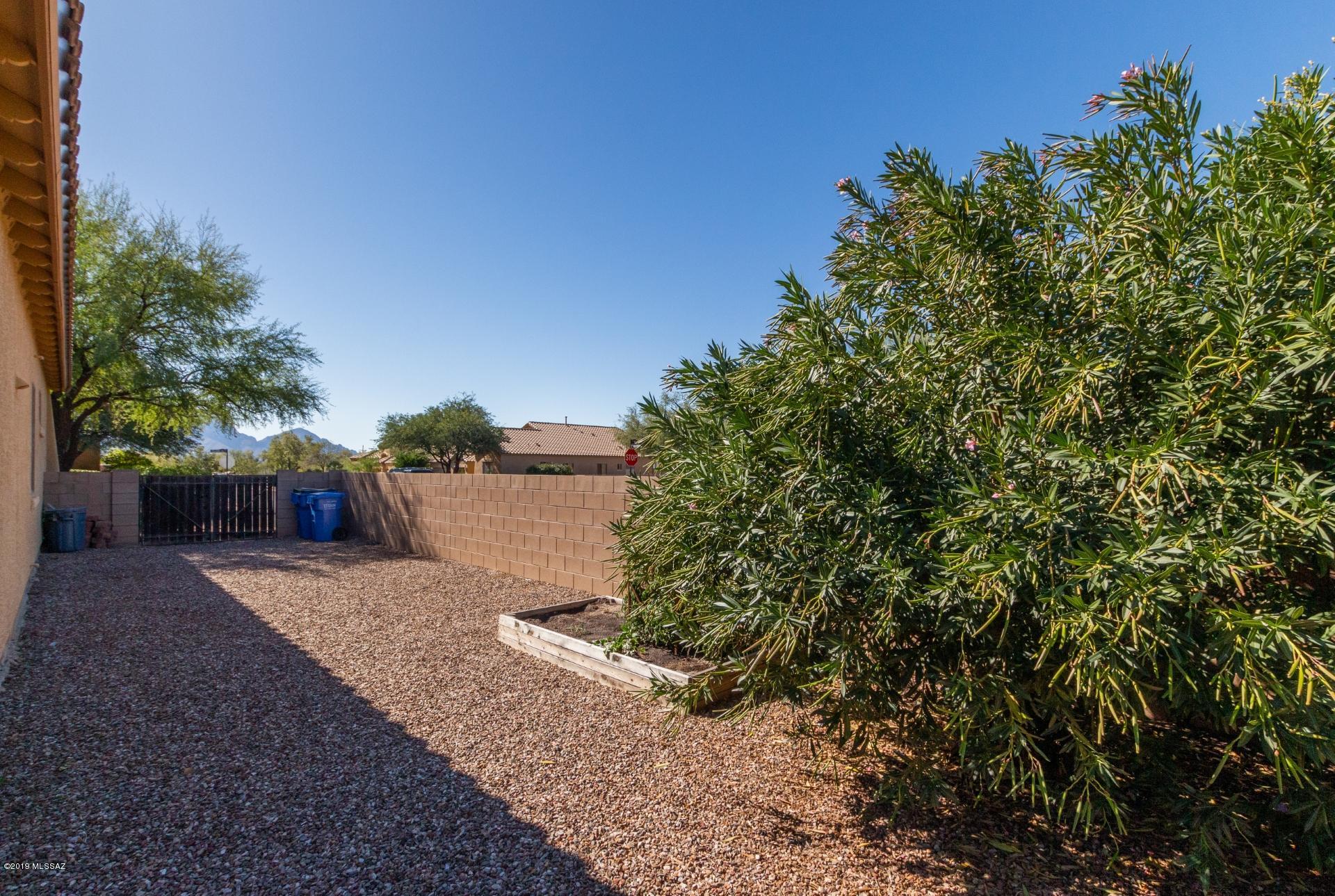 Black Horse (1-411) - Residential