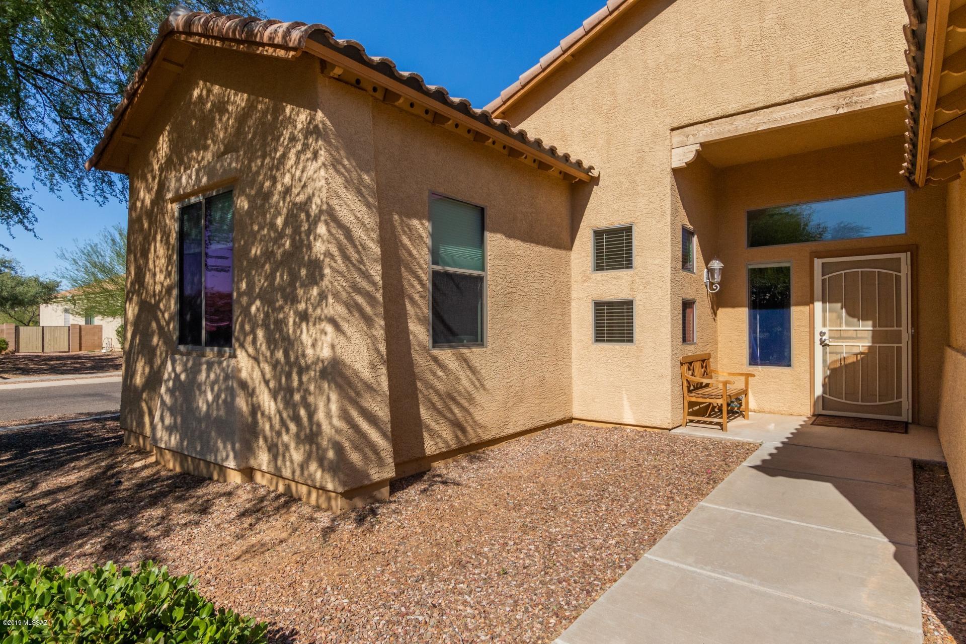 Black Horse (1-411) - Residential