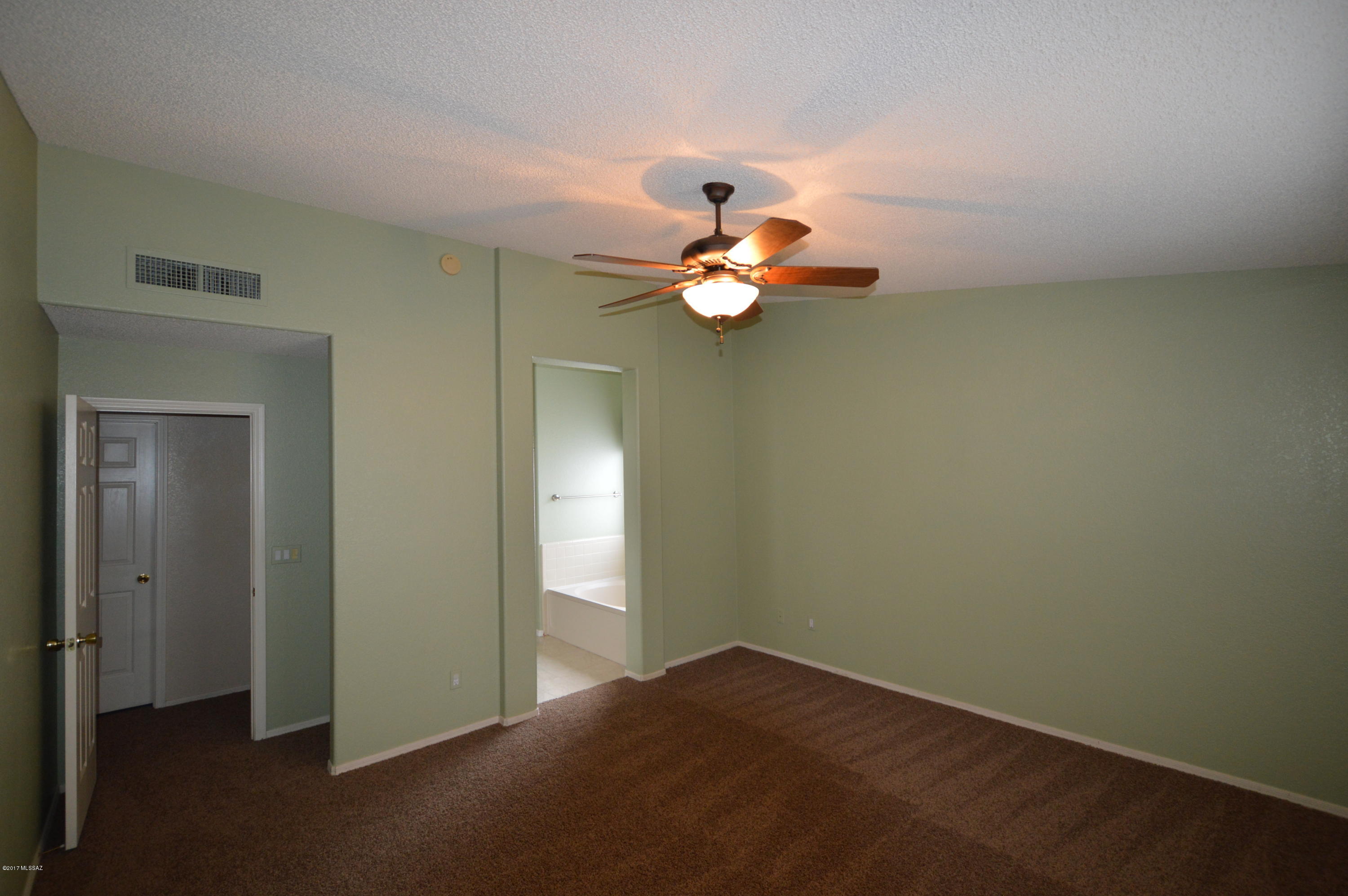 Fairway Groves (91-160) - Residential Lease