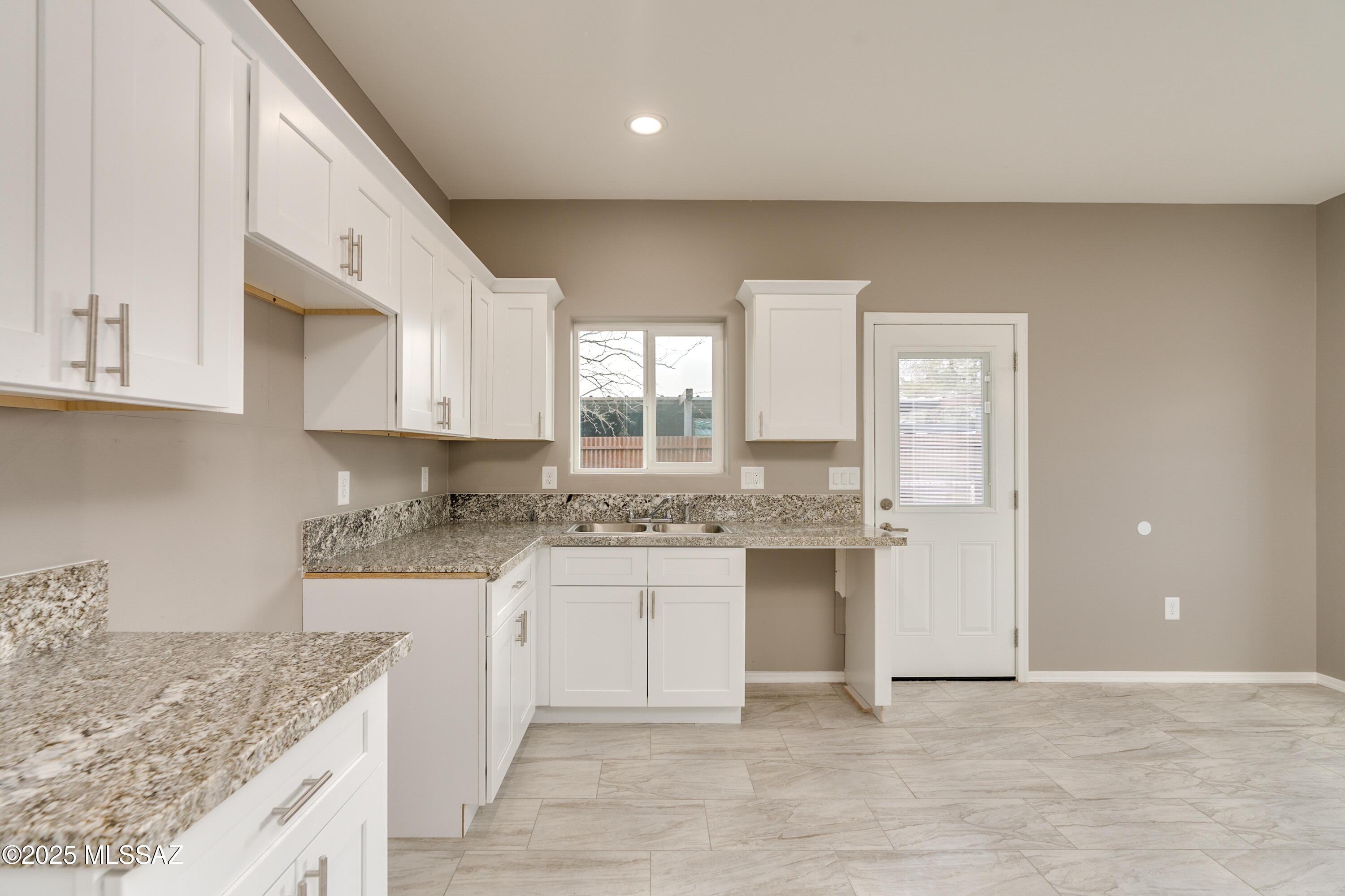 Sunland Villa (1-8) - Residential
