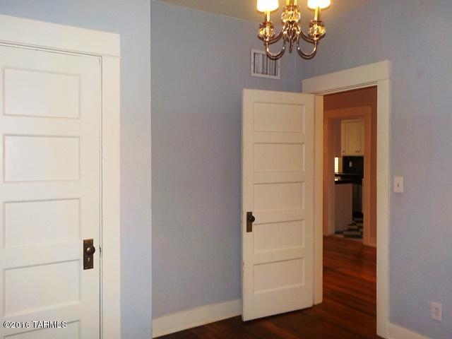 University Home Addition - Residential Lease