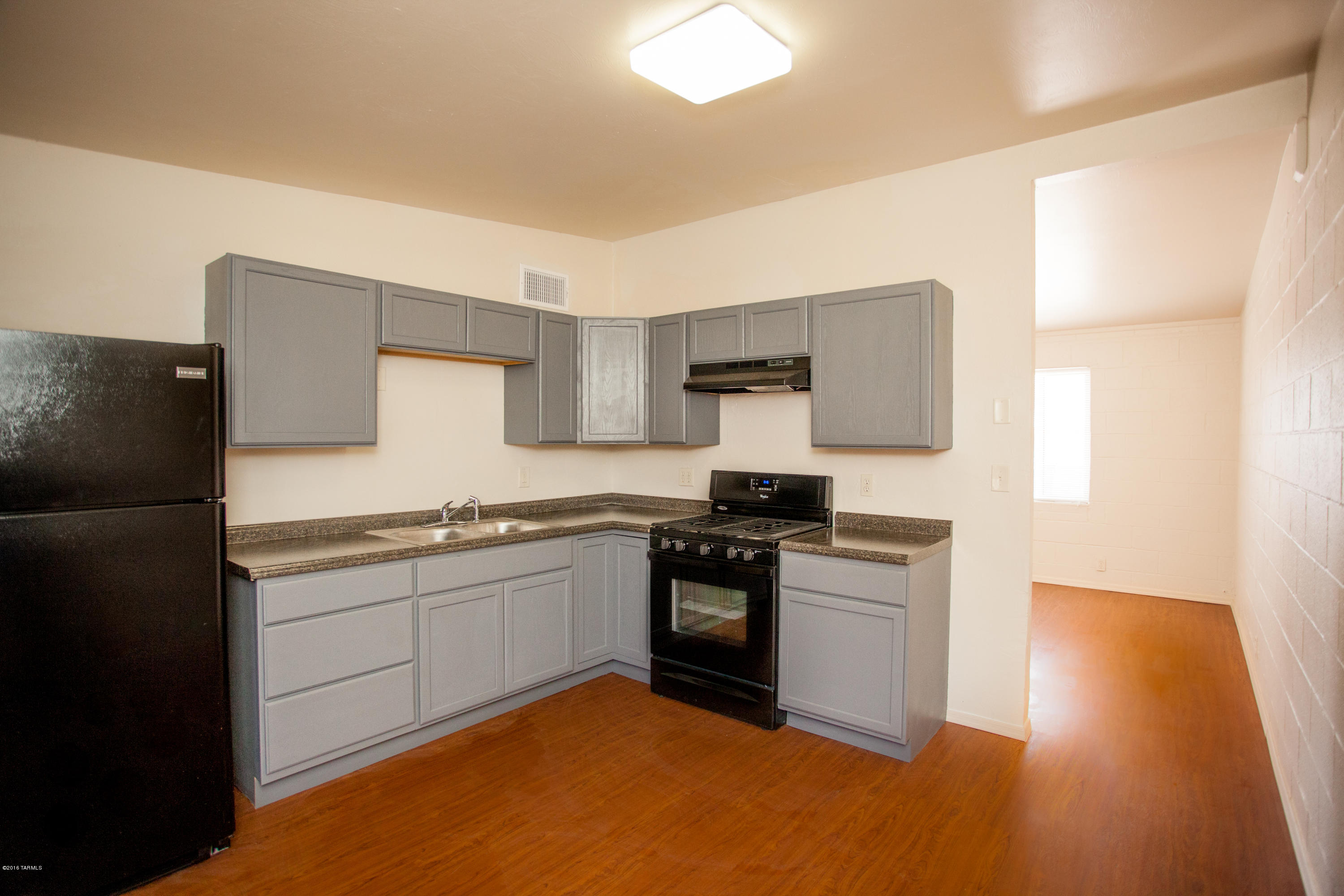 Miracle Mile Manor - Residential Income