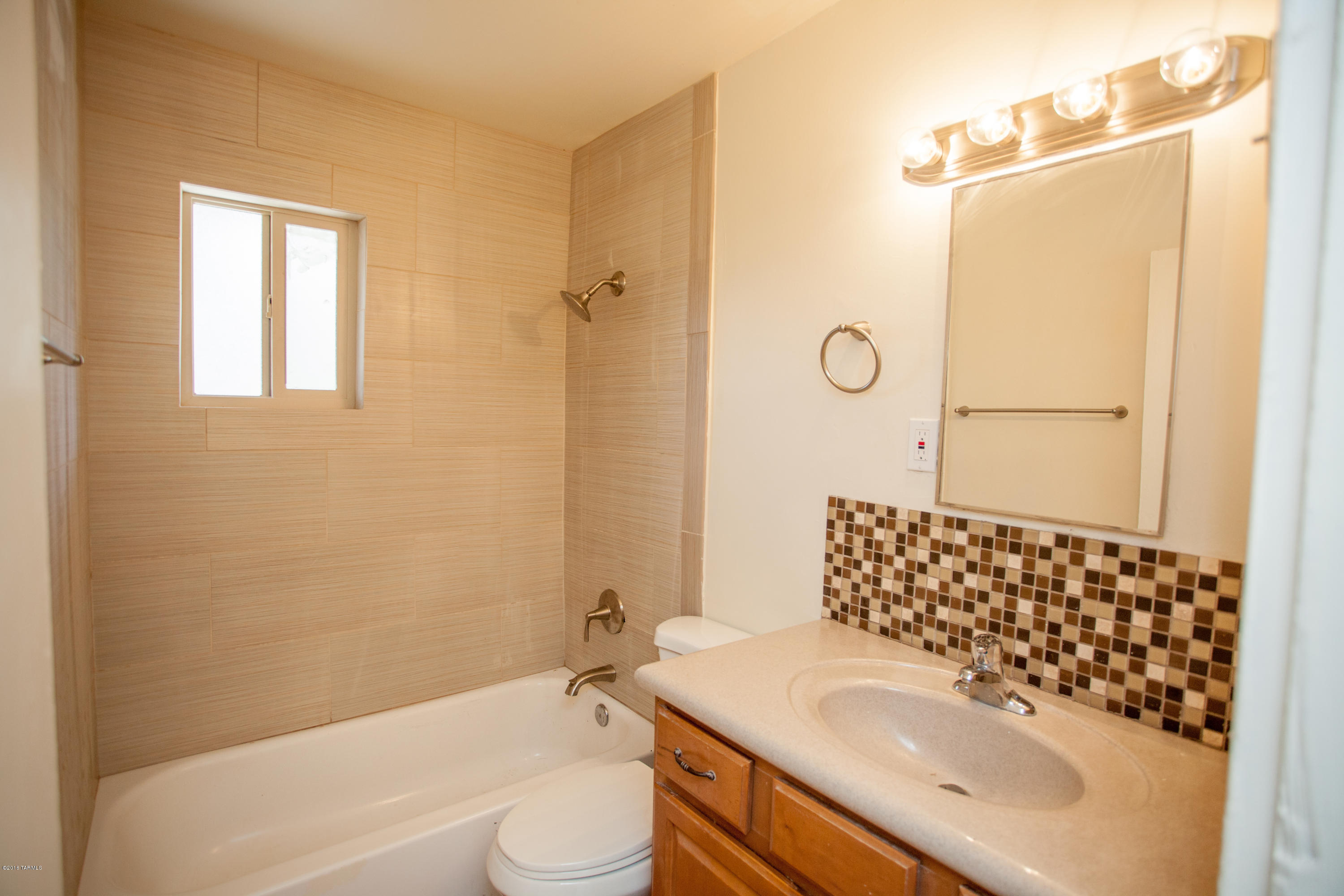 Miracle Mile Manor - Residential Income