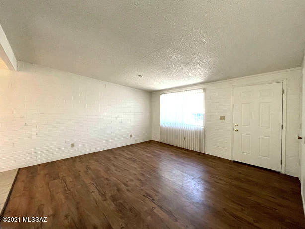 El Pasadena Tract - Residential Lease