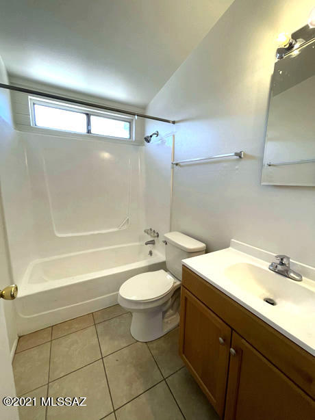 El Pasadena Tract - Residential Lease