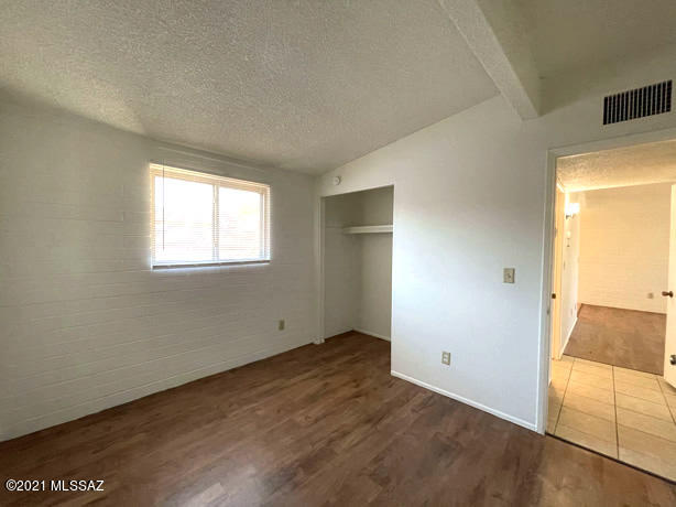 El Pasadena Tract - Residential Lease