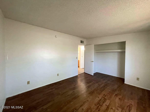El Pasadena Tract - Residential Lease