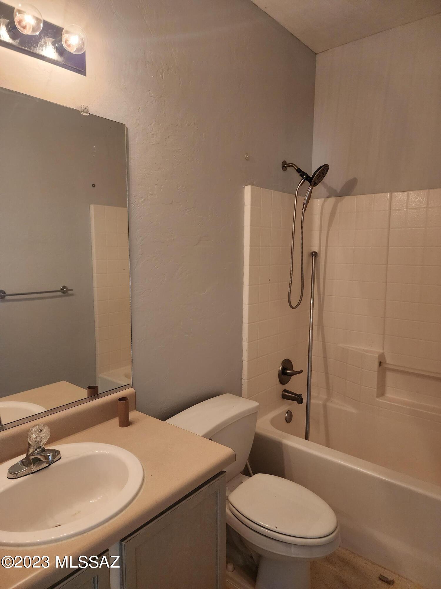 Riverside Crossing (1-133) - Residential Lease