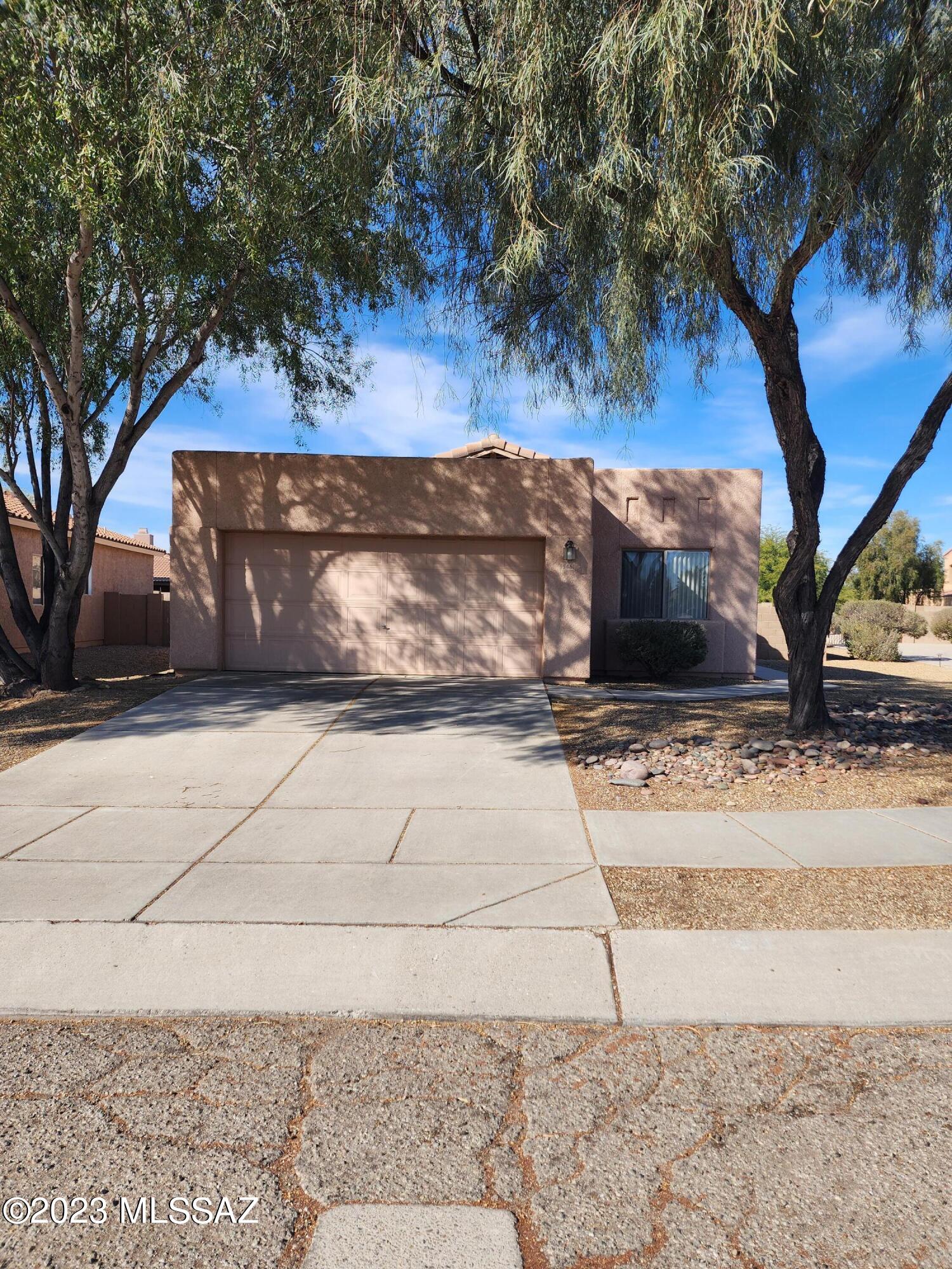 Riverside Crossing (1-133) - Residential Lease
