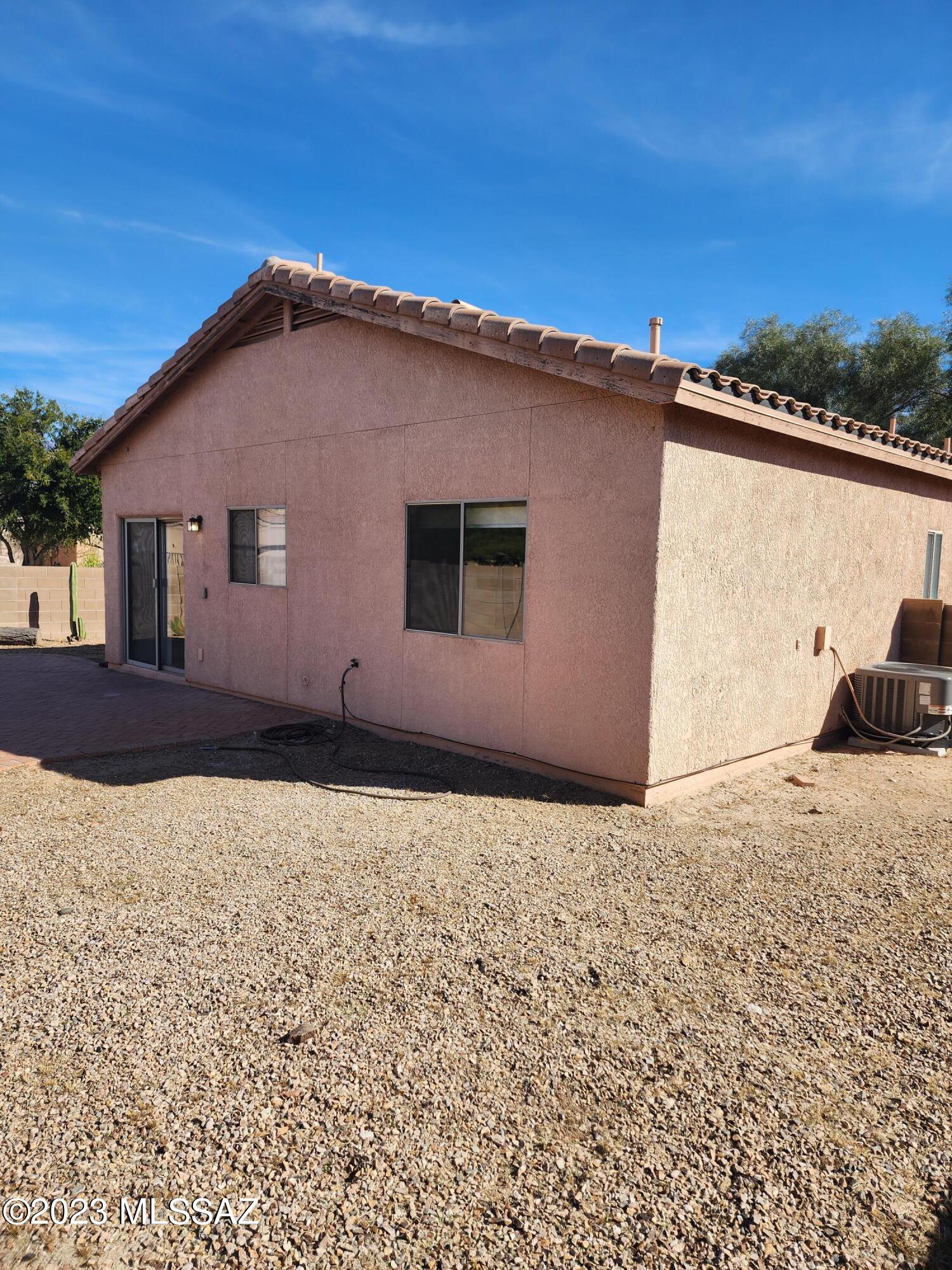 Riverside Crossing (1-133) - Residential Lease
