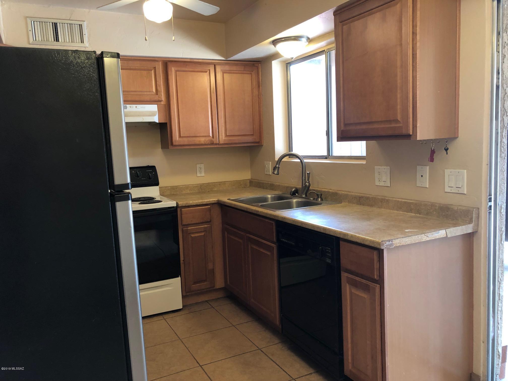 Spanish Meadows Twnhss (1-105) - Residential