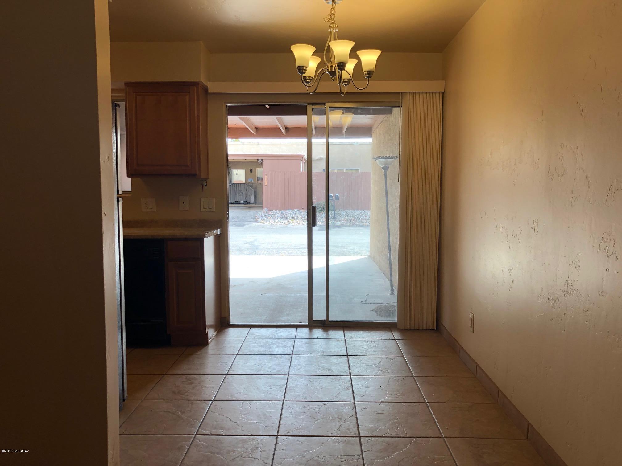 Spanish Meadows Twnhss (1-105) - Residential