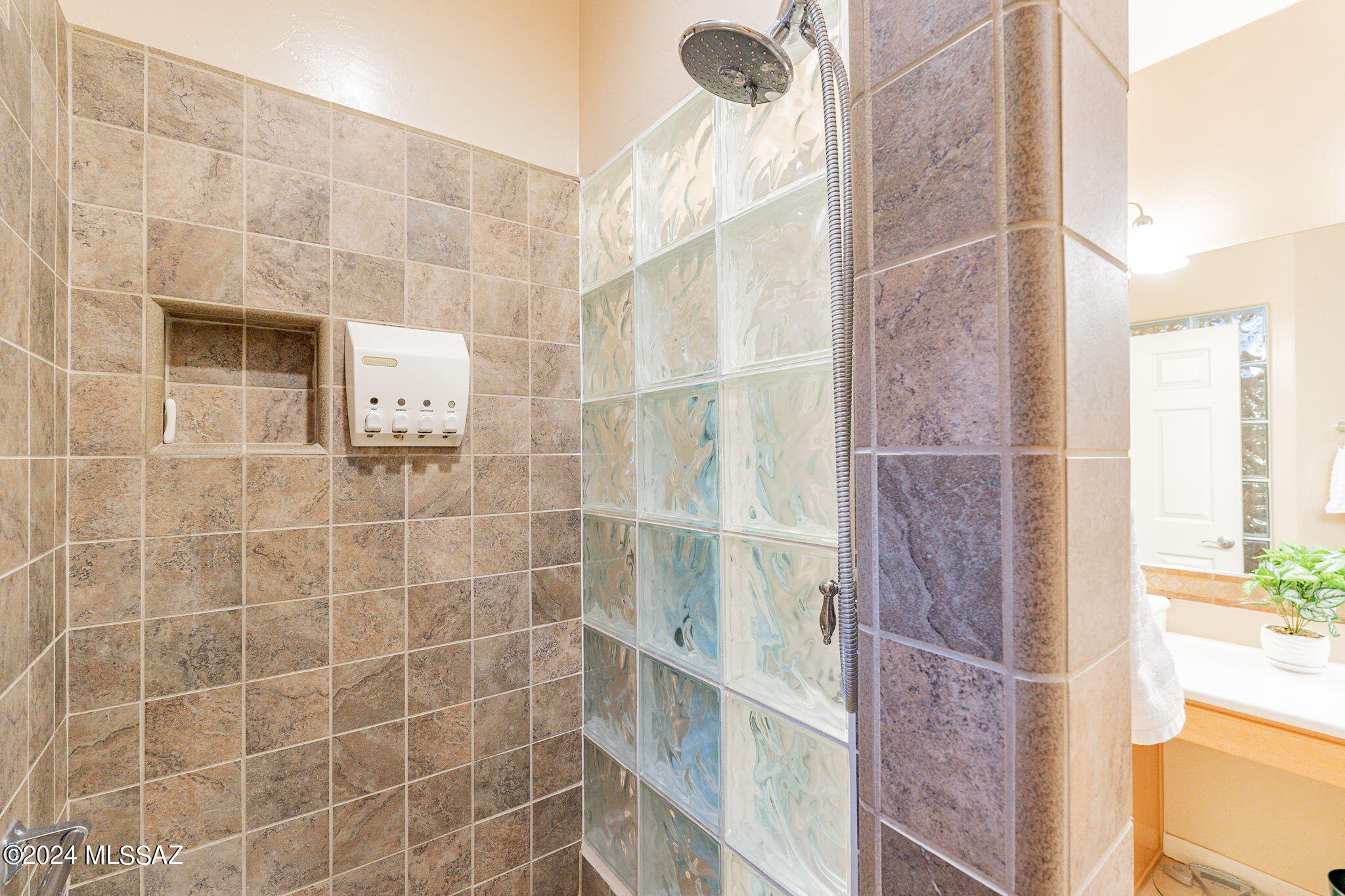 Las Campanas Villiage Phase II (112-219) - Residential